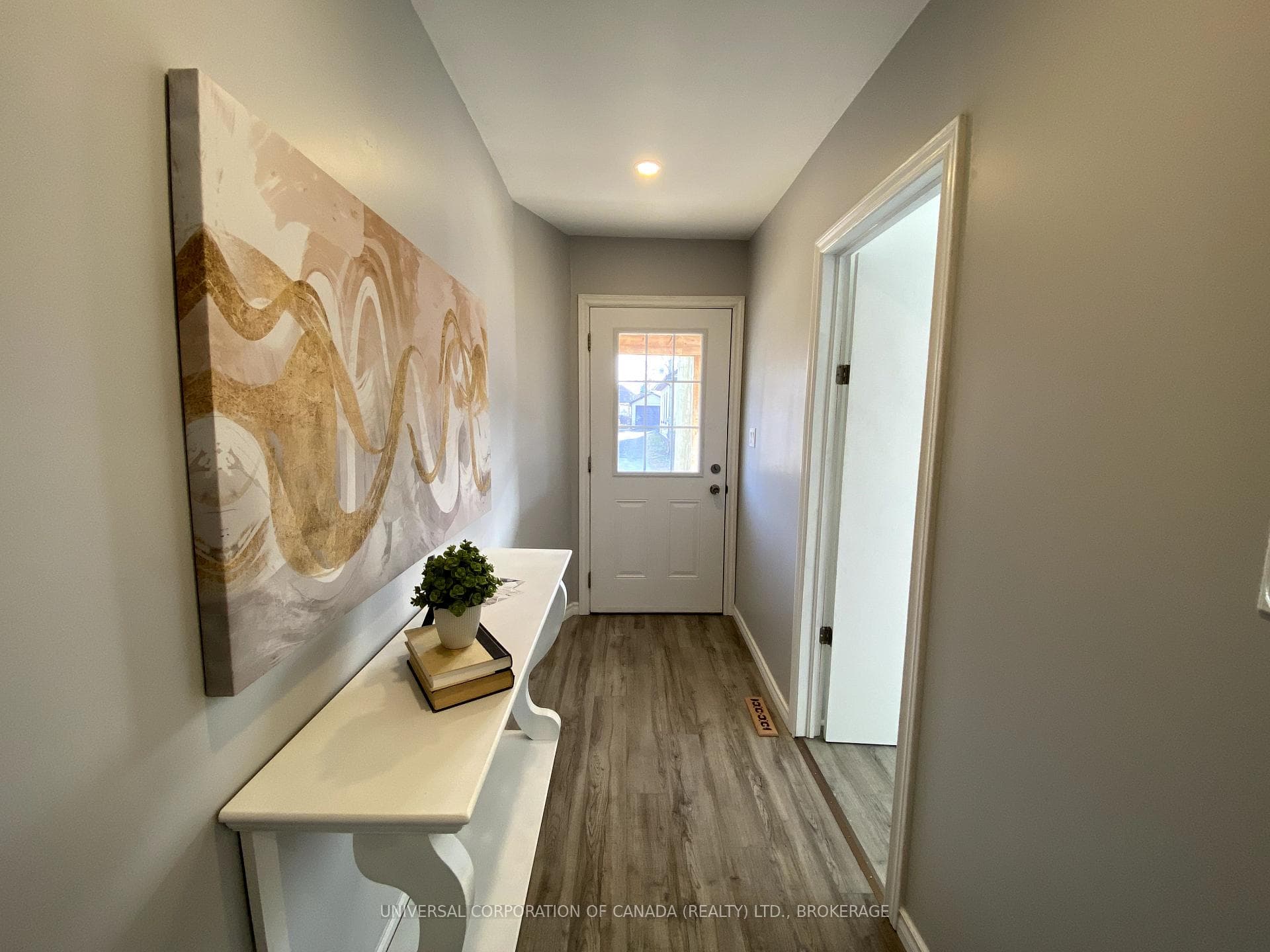 98 Flora Street photo 8
