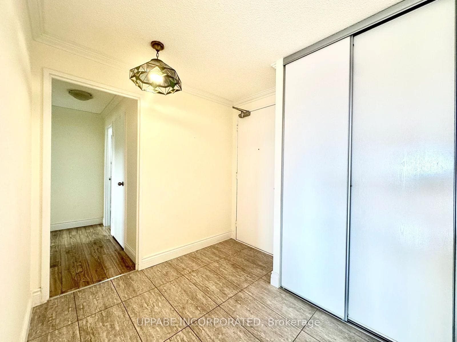 415 Greenview Avenue Unit 1205 photo 3
