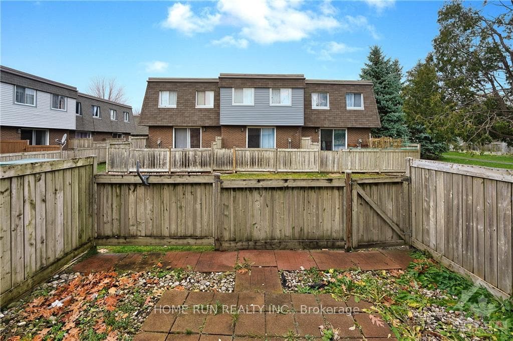 1709 HEATHERINGTON Road photo 21