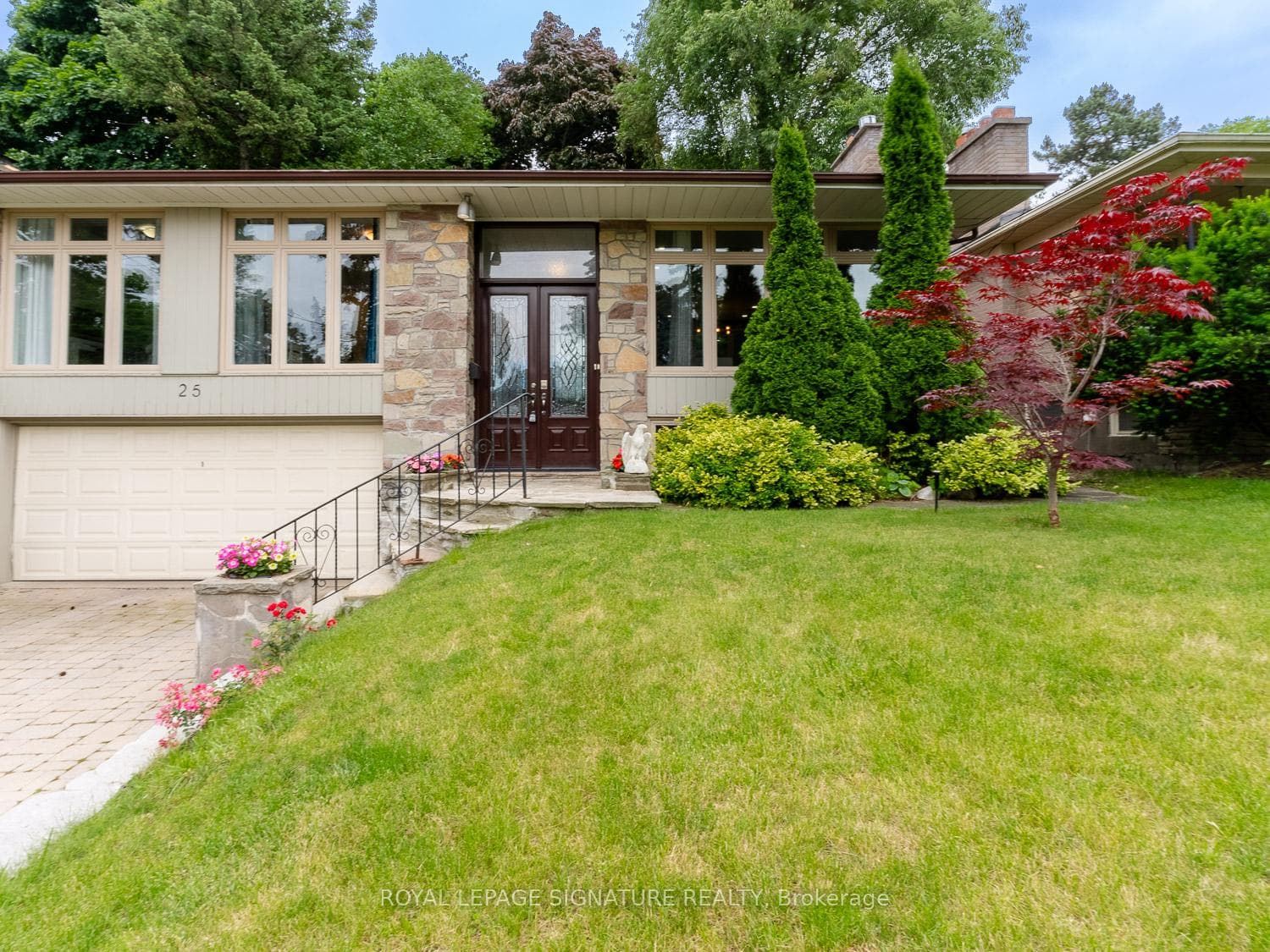 25 Burleigh Heights Drive photo 4