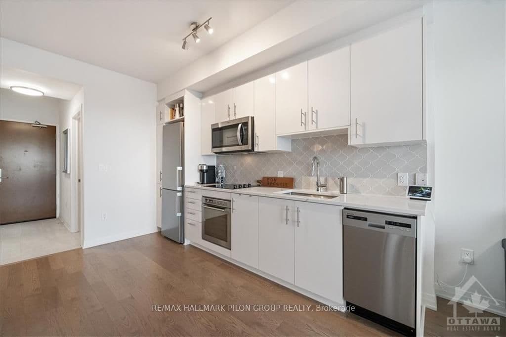 805 CARLING Avenue Unit 3303 photo 7