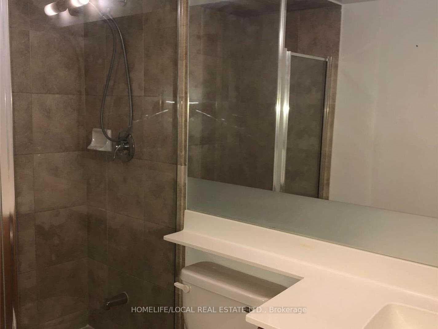 310 Burnhamthorpe Road Unit 3403 photo 9