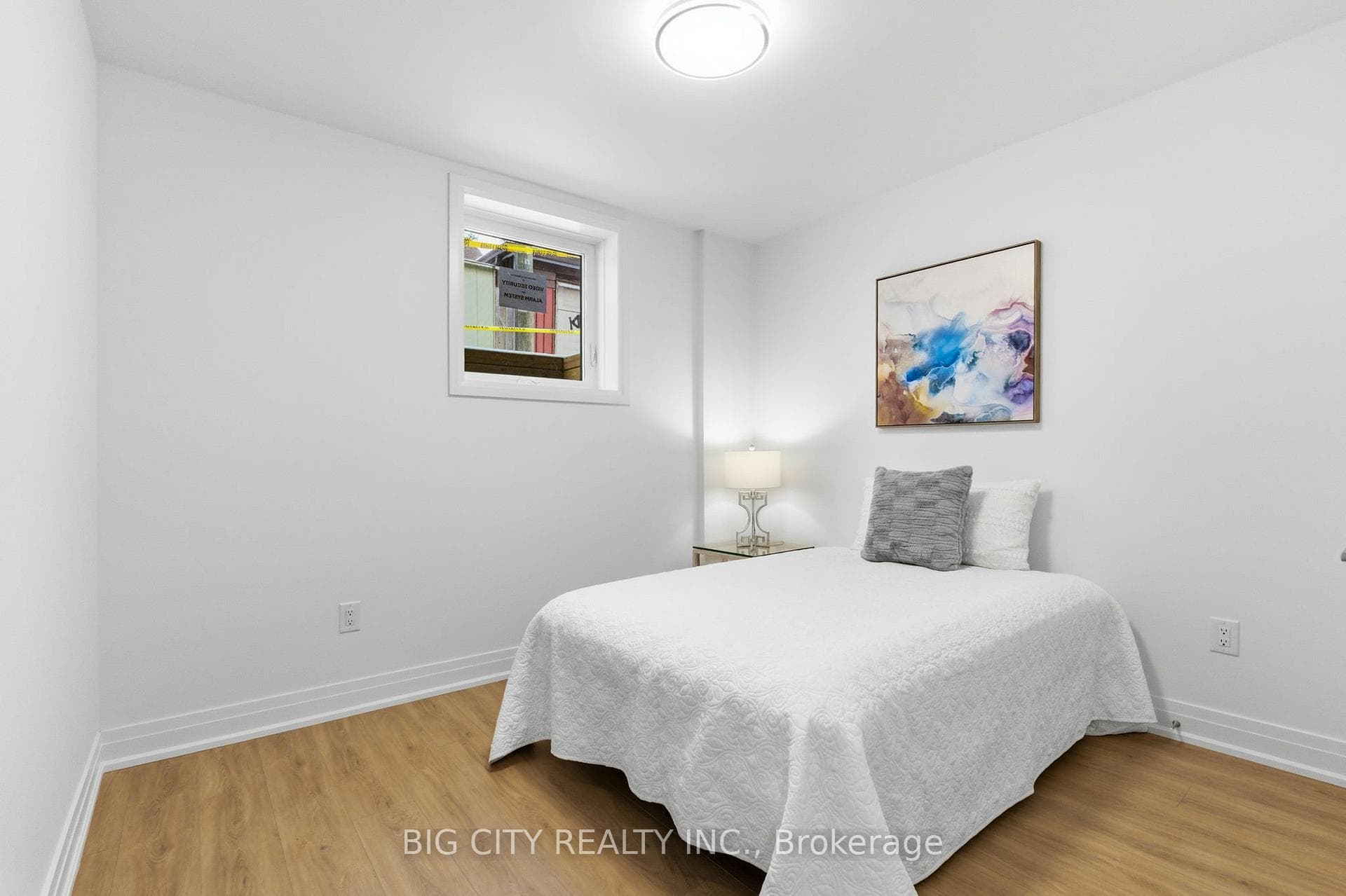 68 Westholme Avenue Unit 4 photo 16