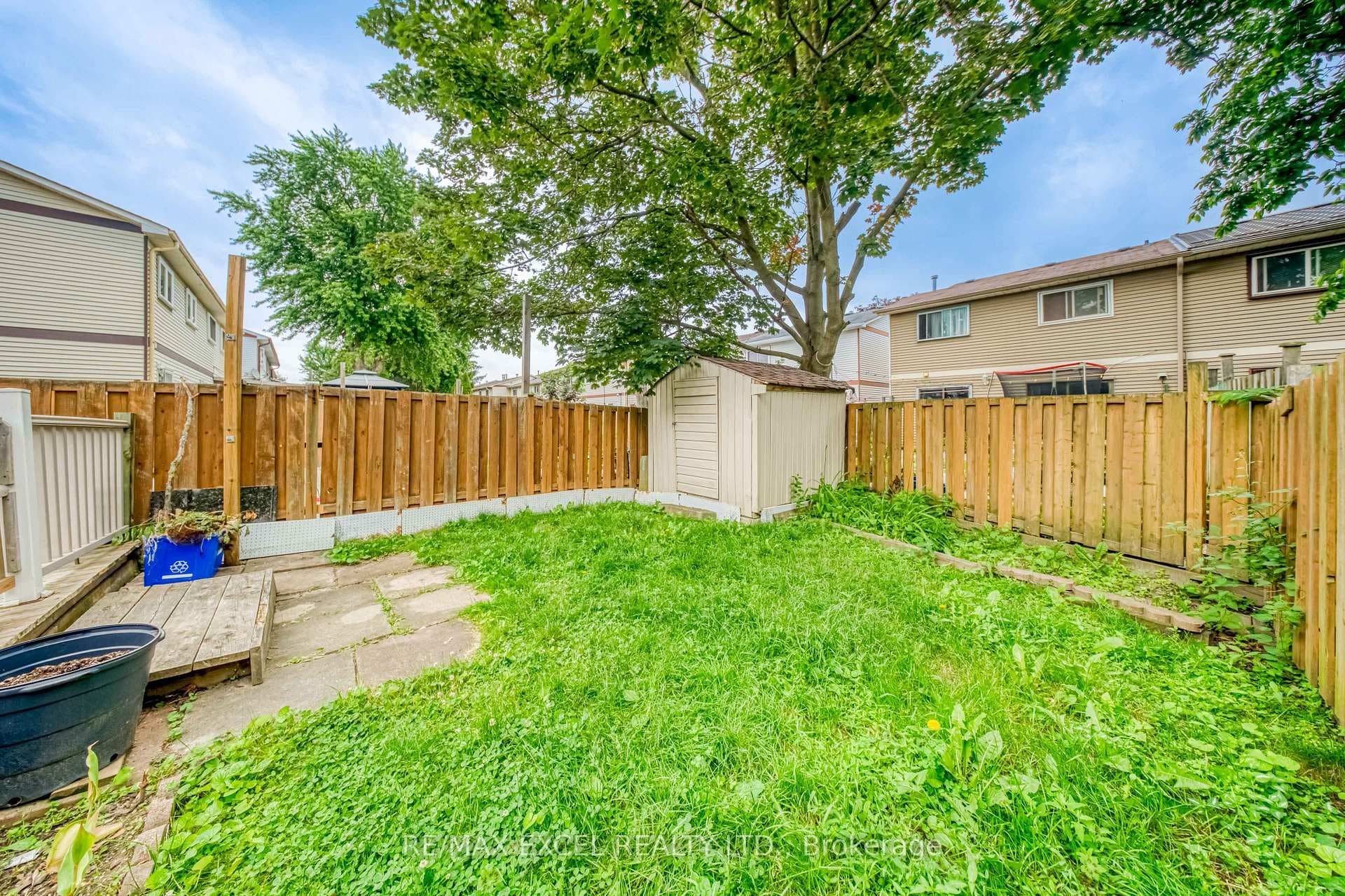 17 Sadlee Cove Crescent photo 33
