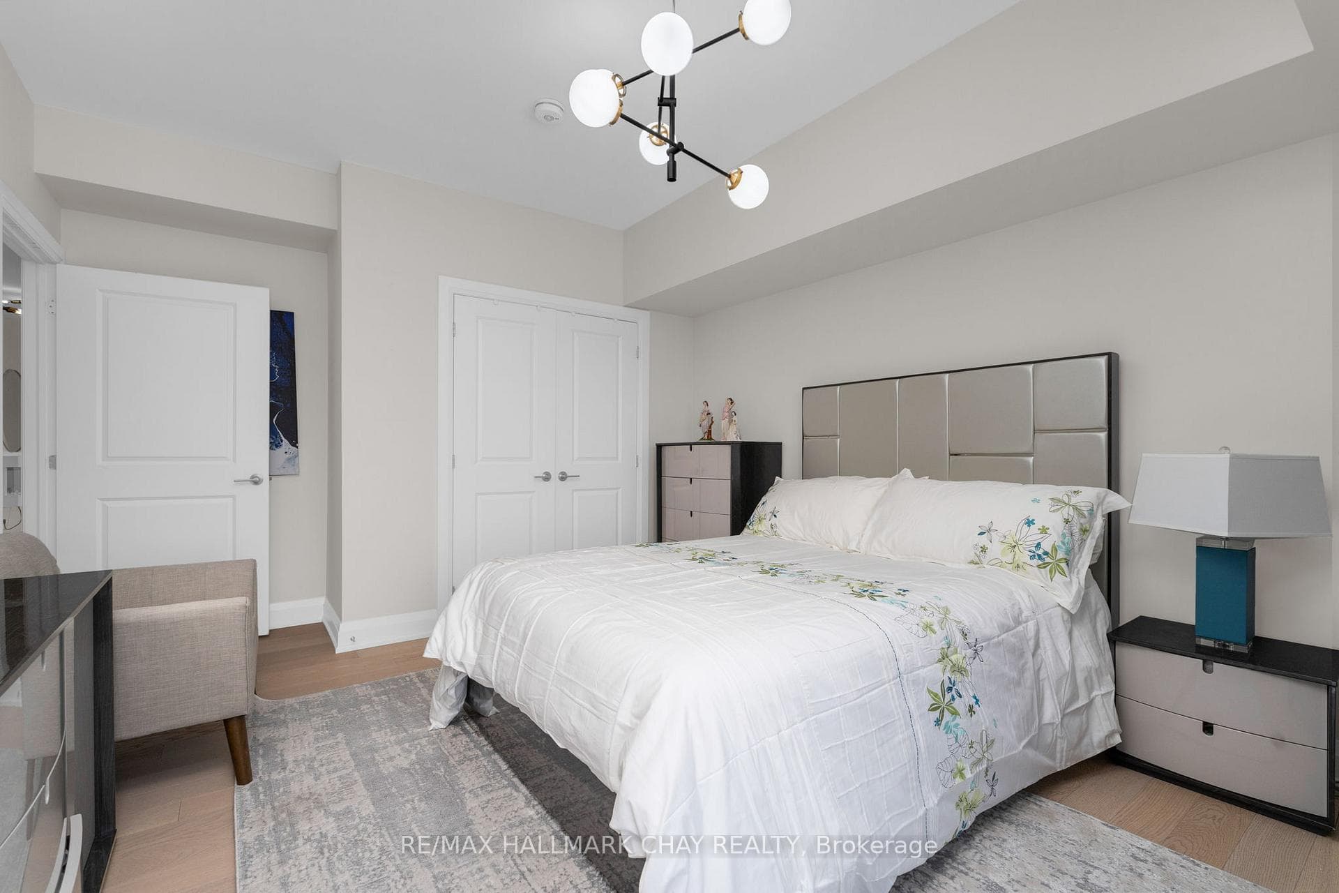 54 Koda St #401, Barrie, ON