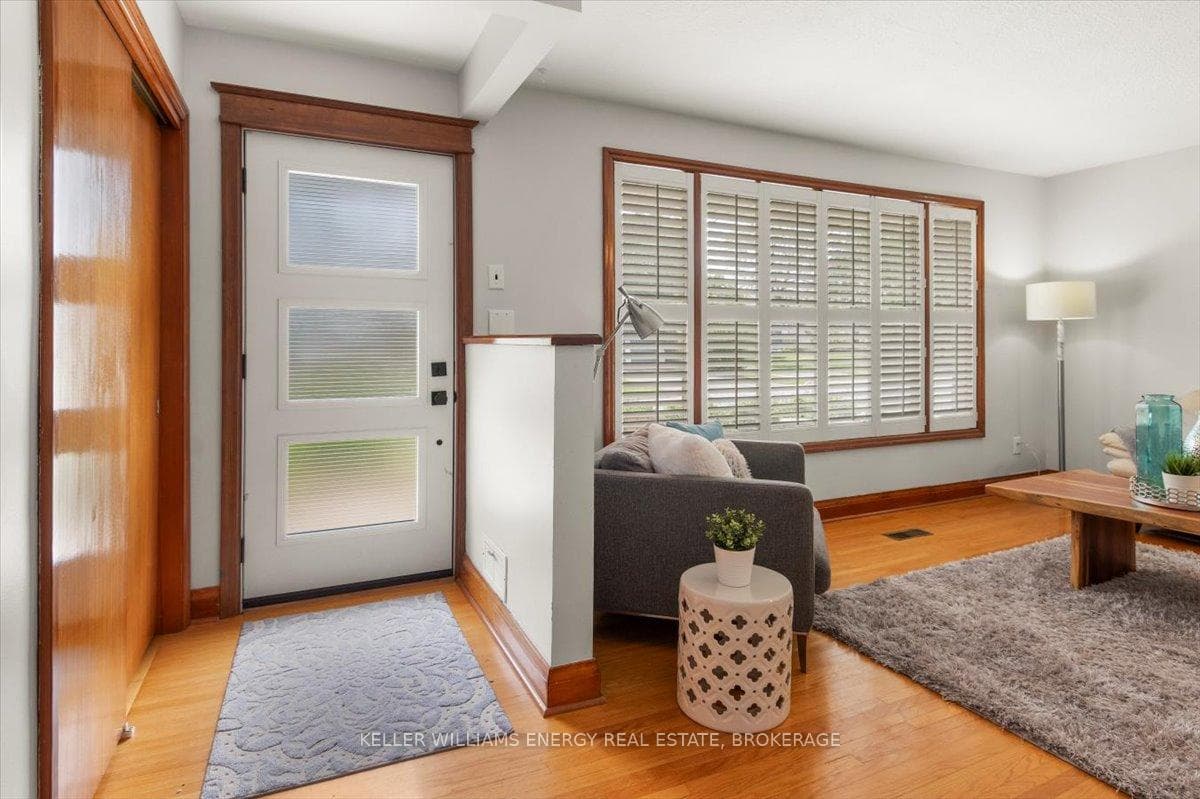 242 Elgin Street photo 7