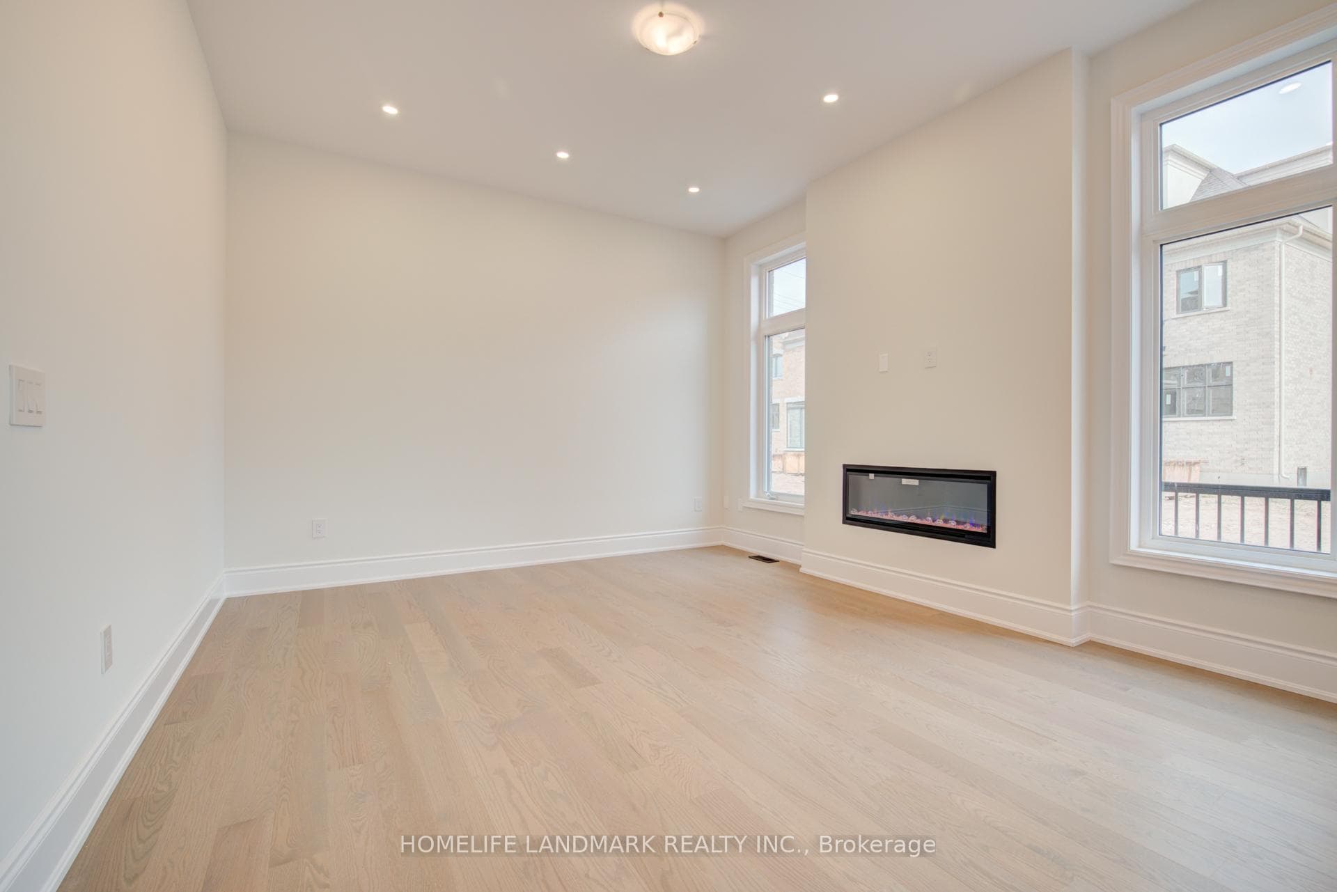 2414 Charles Cornwall Avenue photo 8