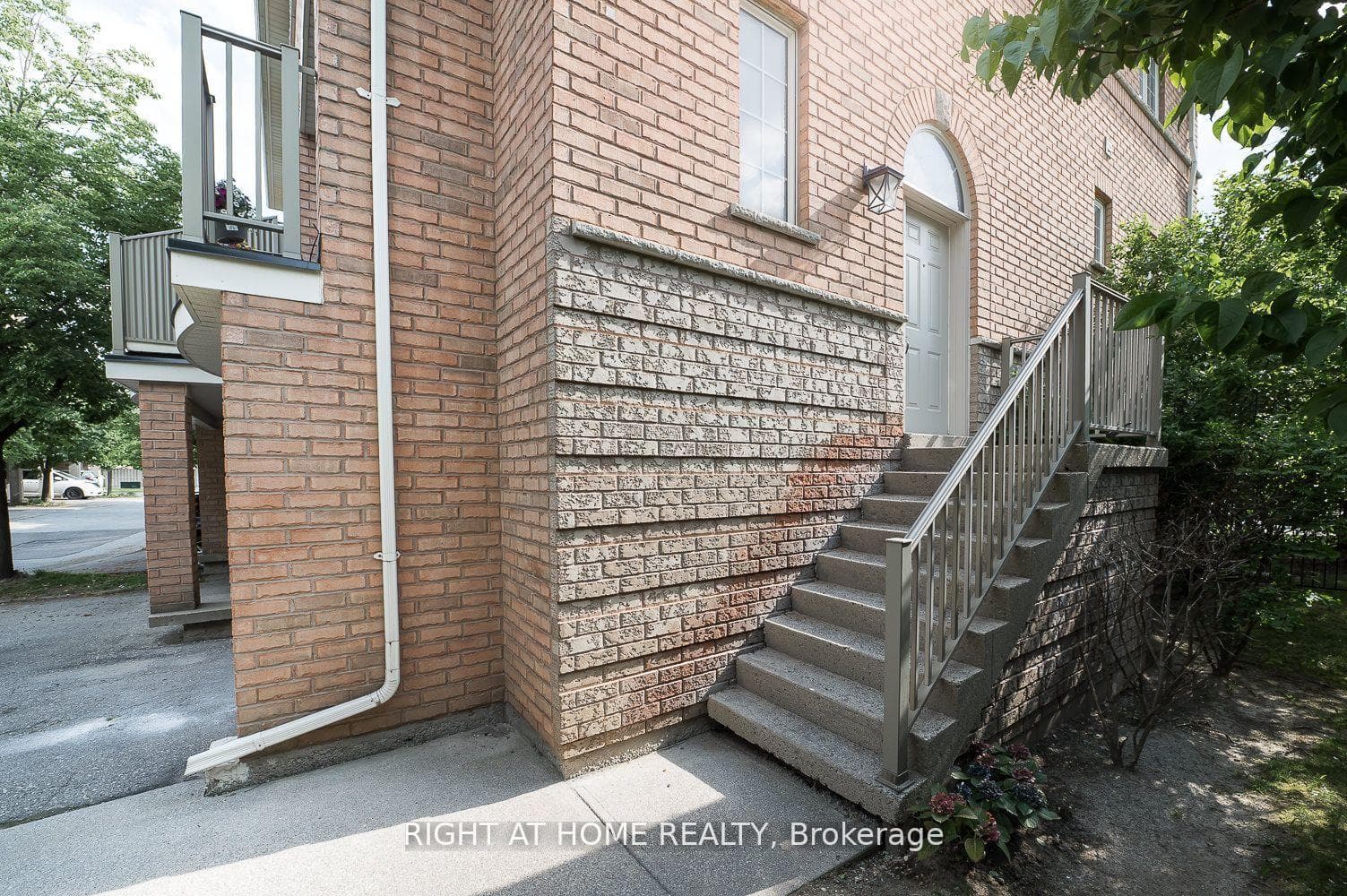 23 Observatory Lane Unit 14 photo 3