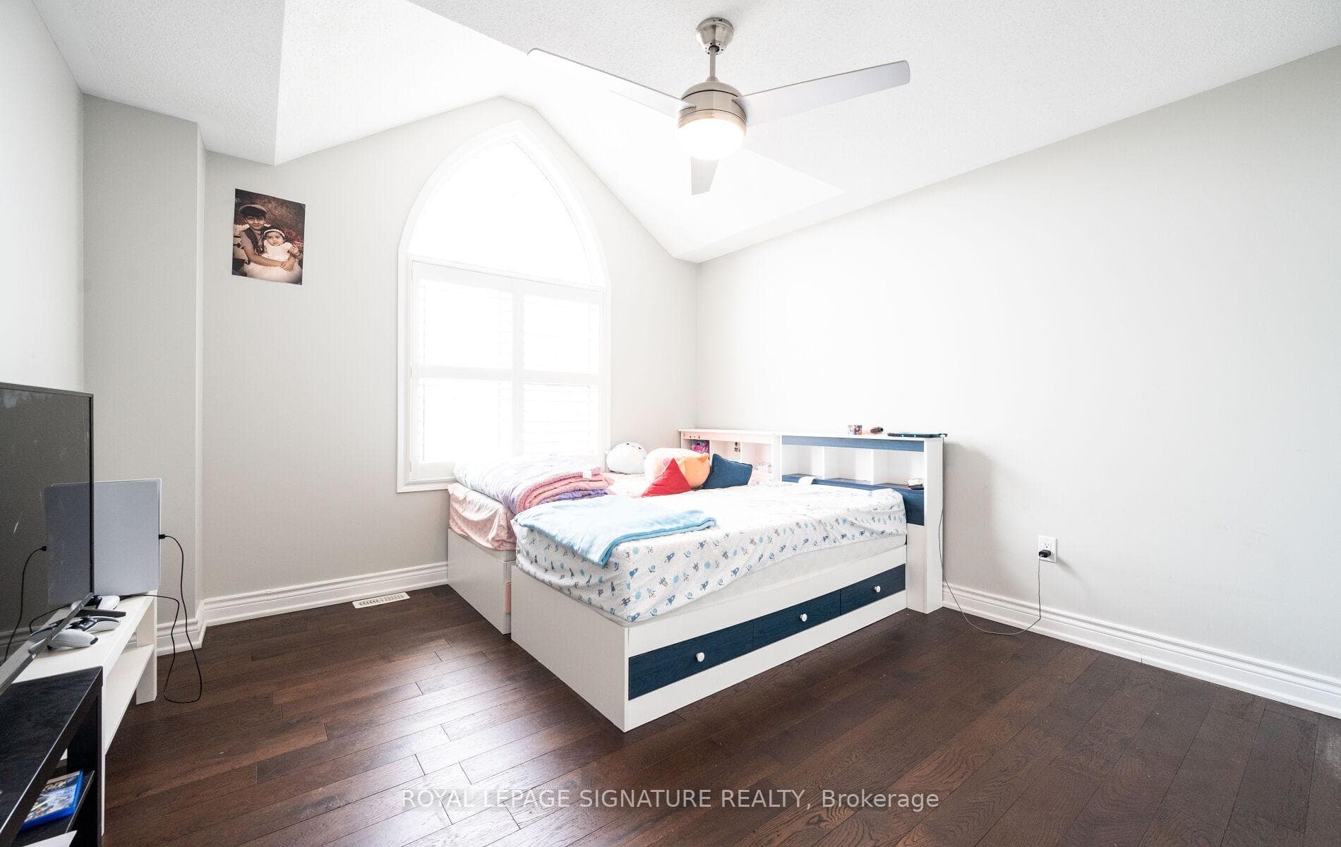 1071 Syndenham Lane photo 22