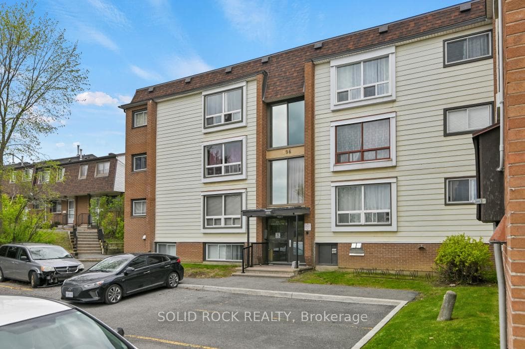 896 Elmsmere Drive Unit 7 photo 1