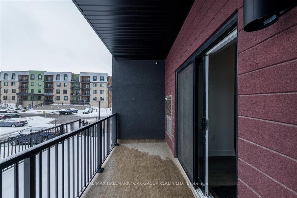 4 Spice Way Unit 105 photo 10