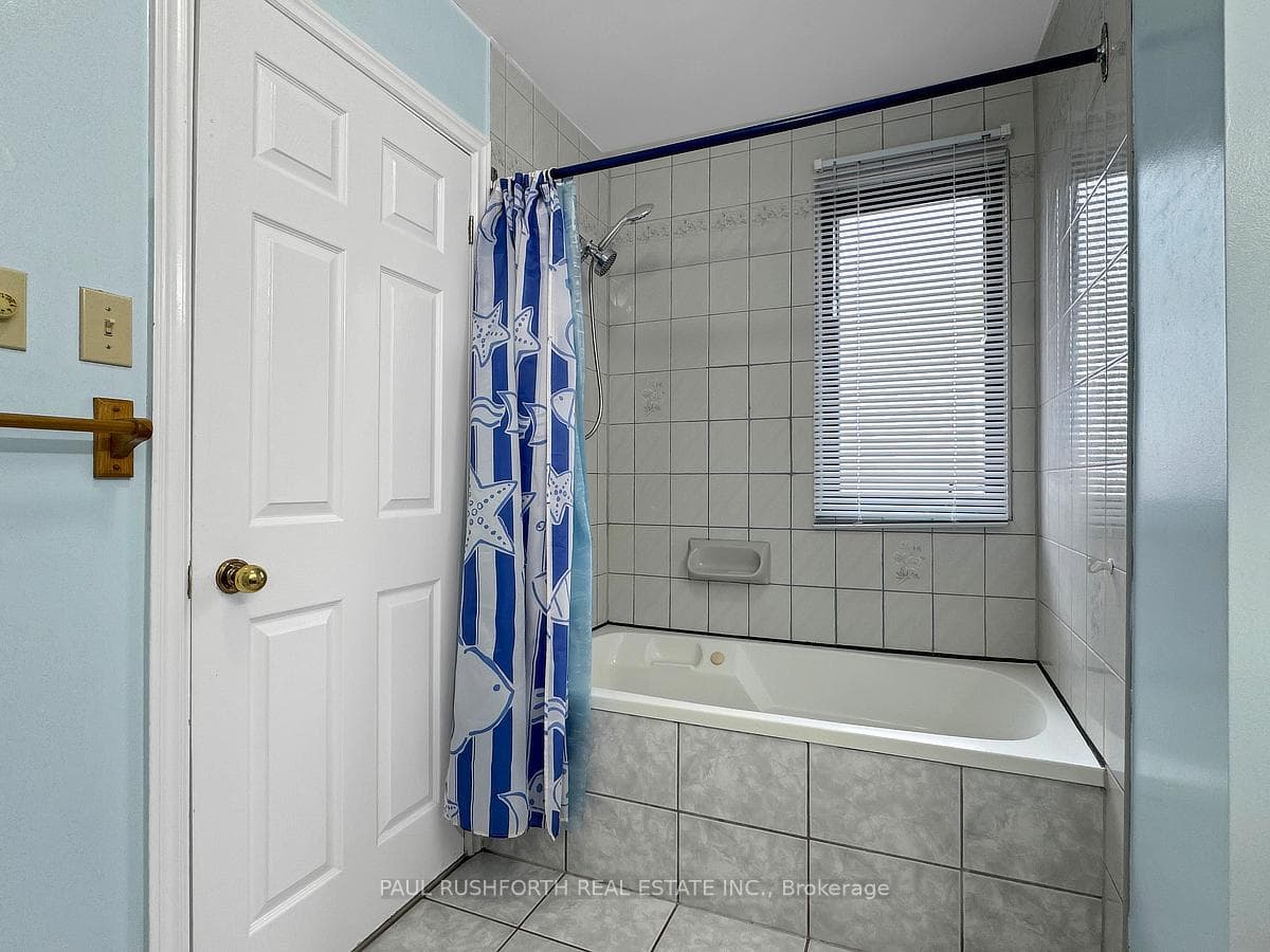 Upper Unit-4 Piece Bathroom