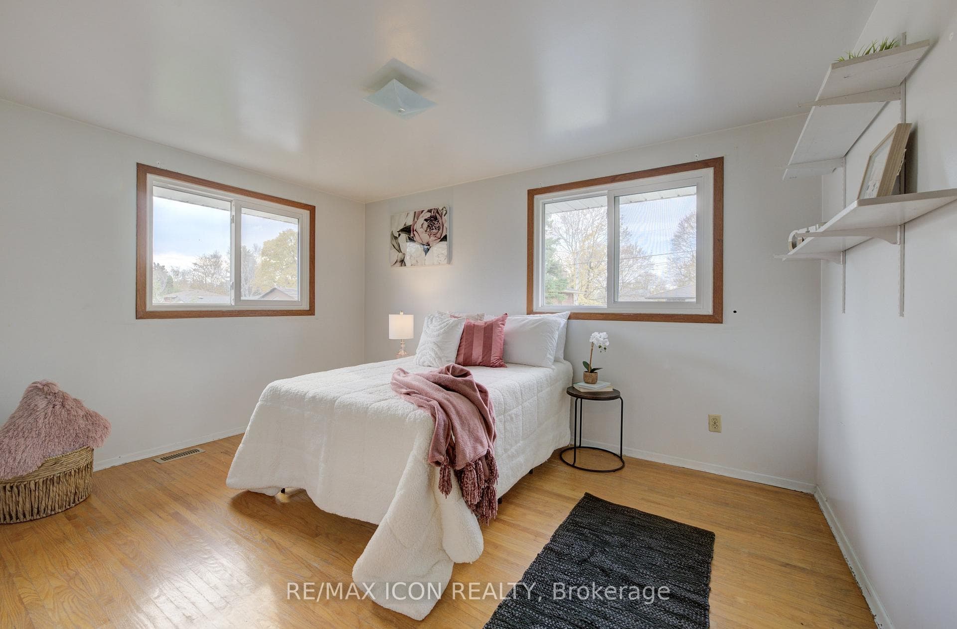 52 Brentwood Drive photo 18
