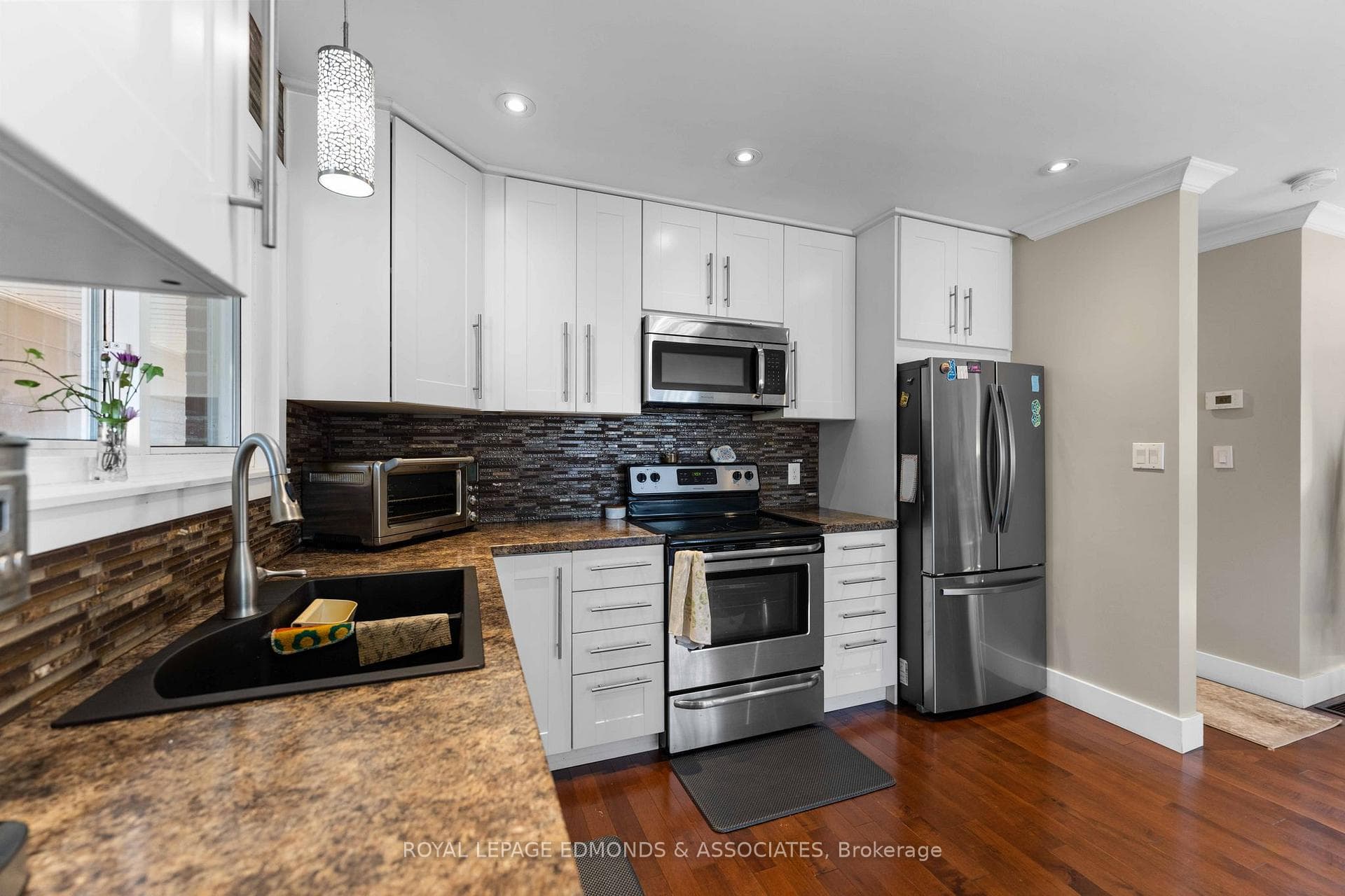 188 Laurier Avenue photo 12