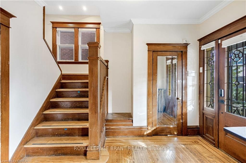 134 Sherman Avenue photo 6