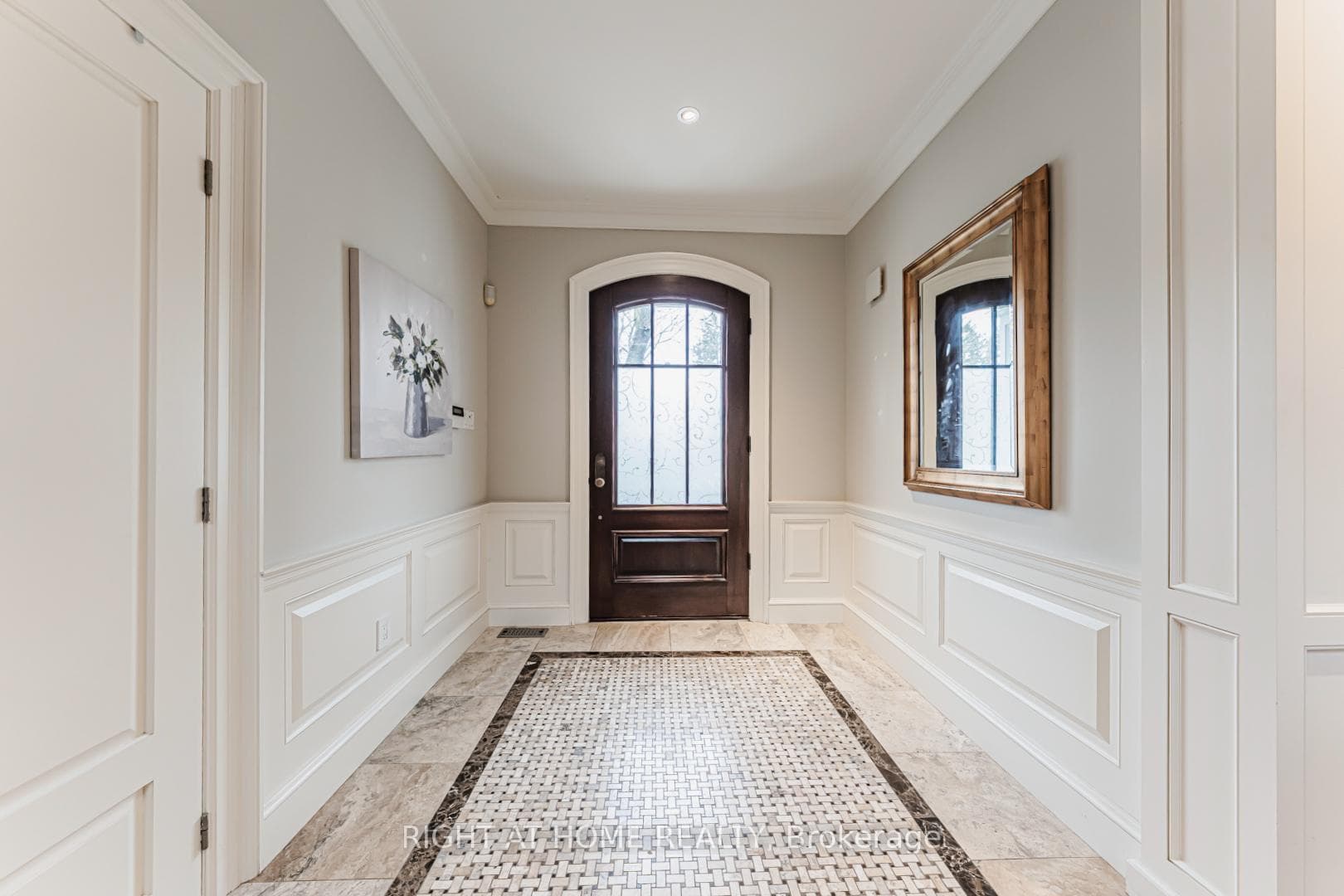 63 Ennisclare Drive photo 2