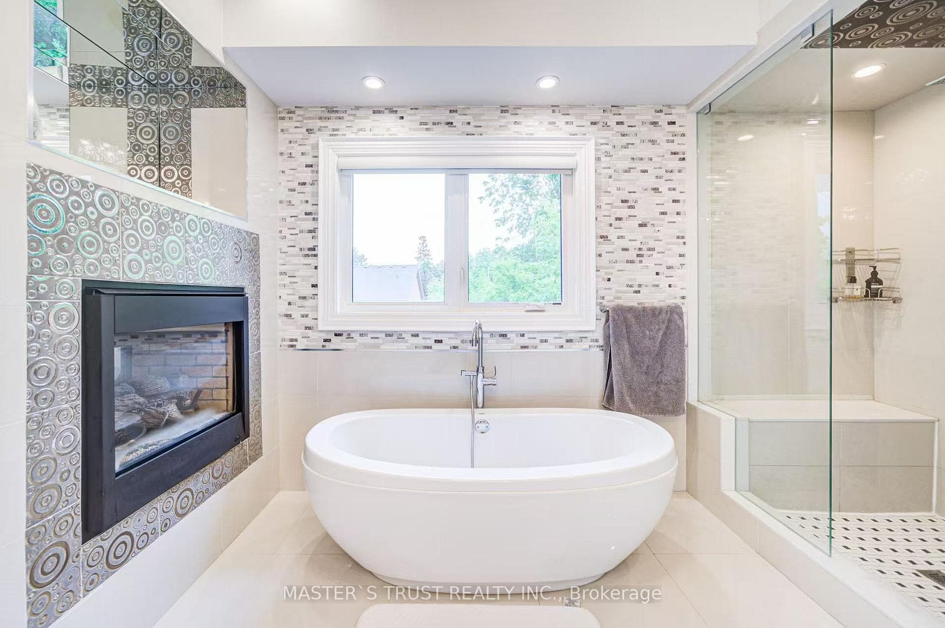 103 Burndale Avenue photo 12