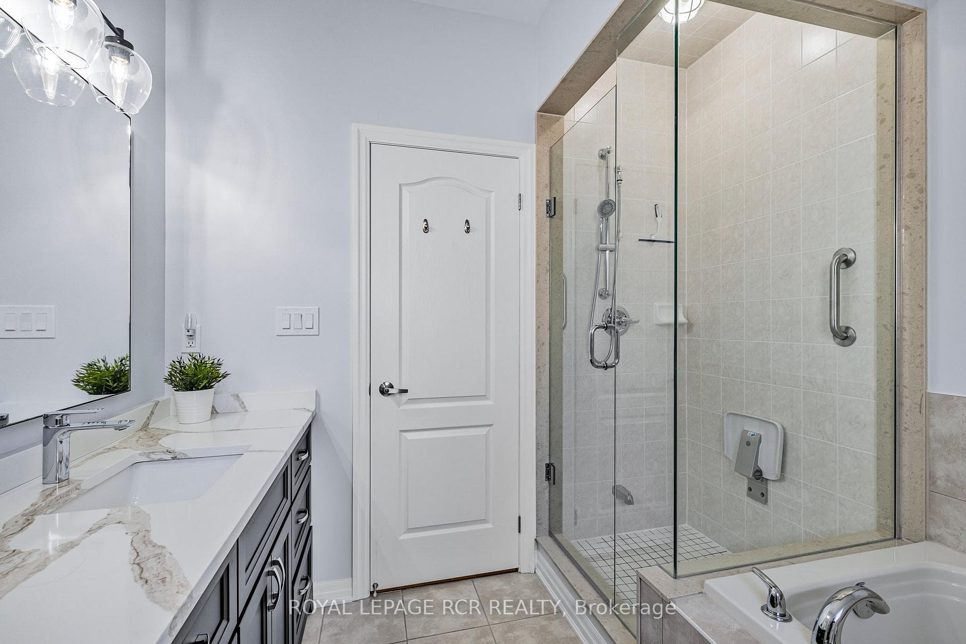 60 Steele Street photo 15