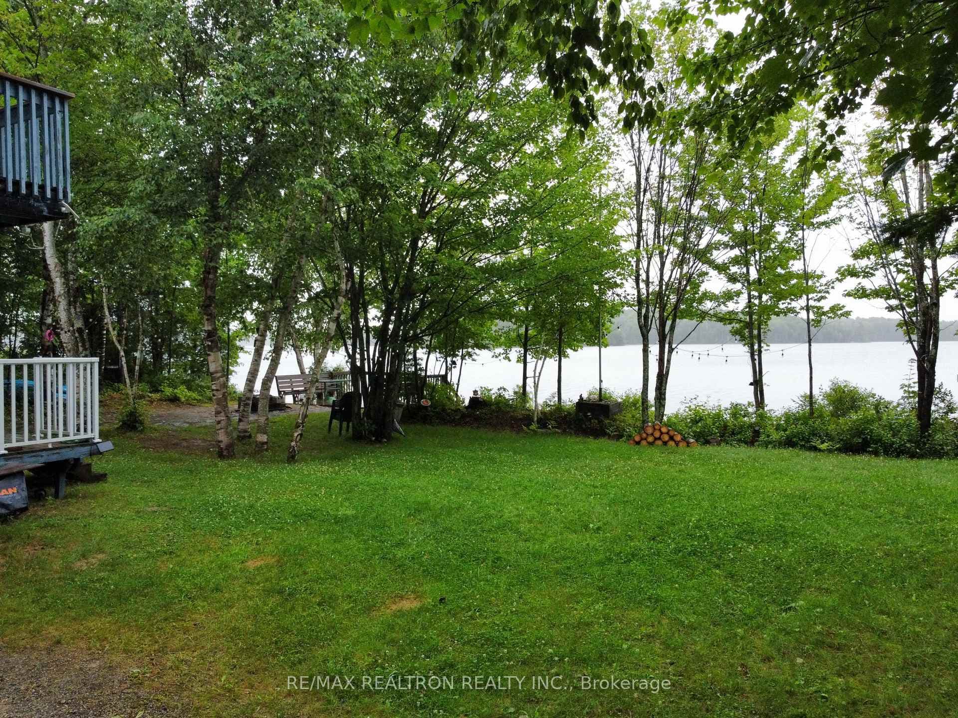 380 BEAVER Lane photo 5