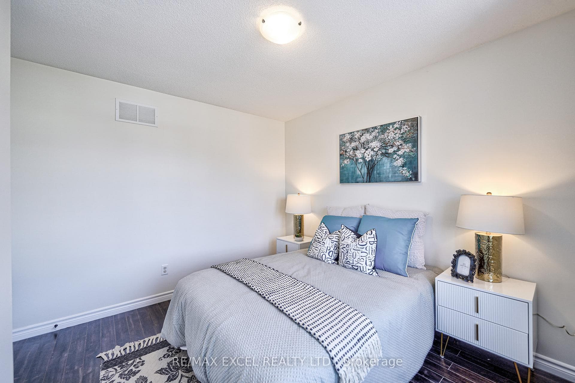 66 Fallingbrook Crescent photo 33