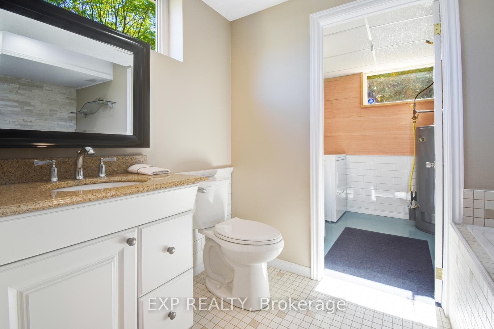 65 BRENDAWOOD Crescent photo 23