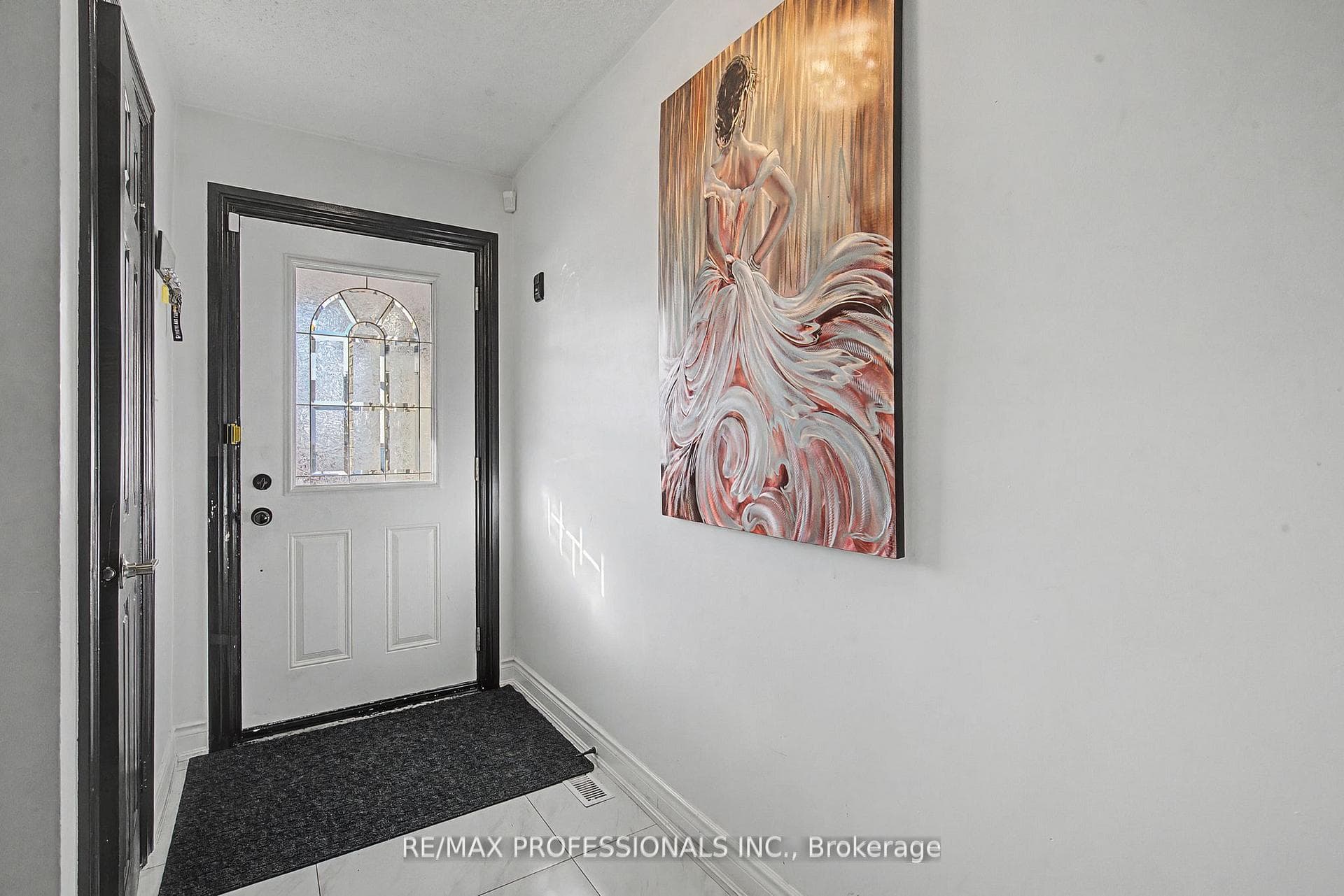180 Royal Salisbury Way photo 4