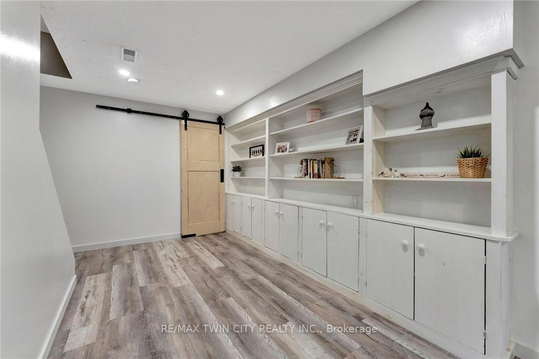 358 Keewatin Avenue photo 23