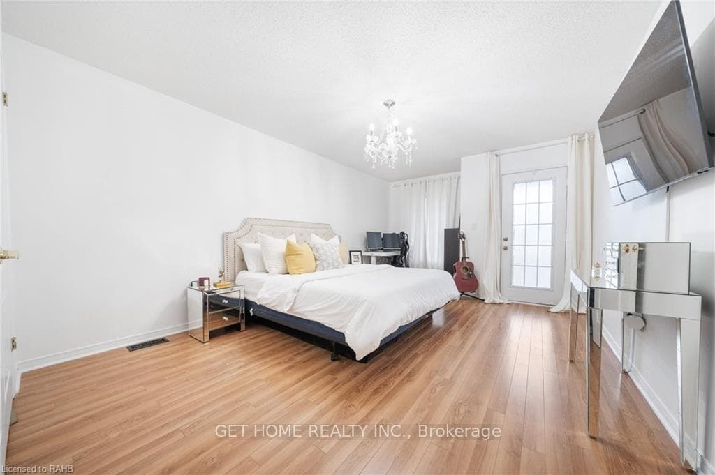 28 Panorama Way Unit Main photo 12