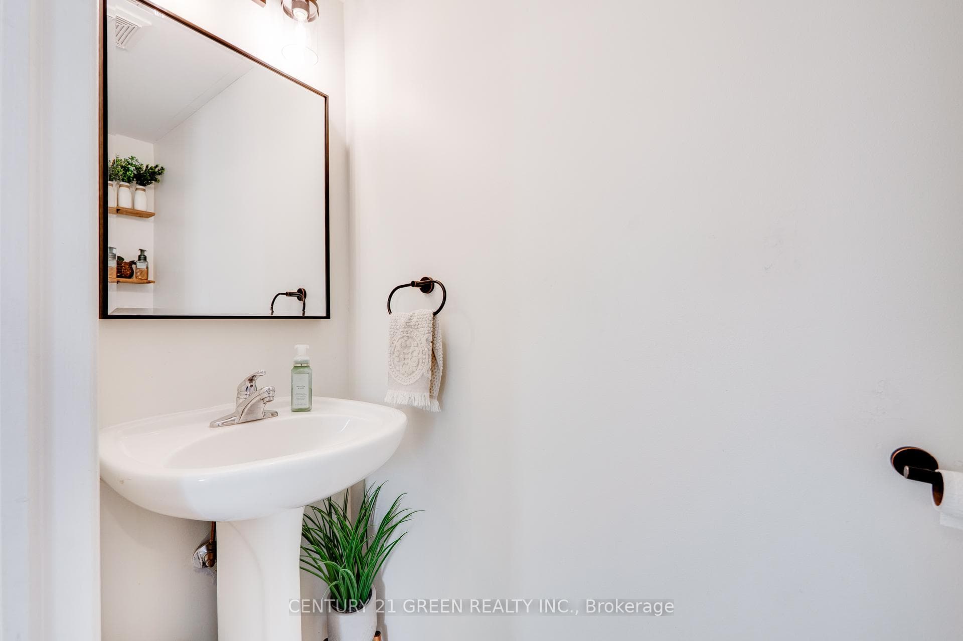 1079 Clark Boulevard photo 12
