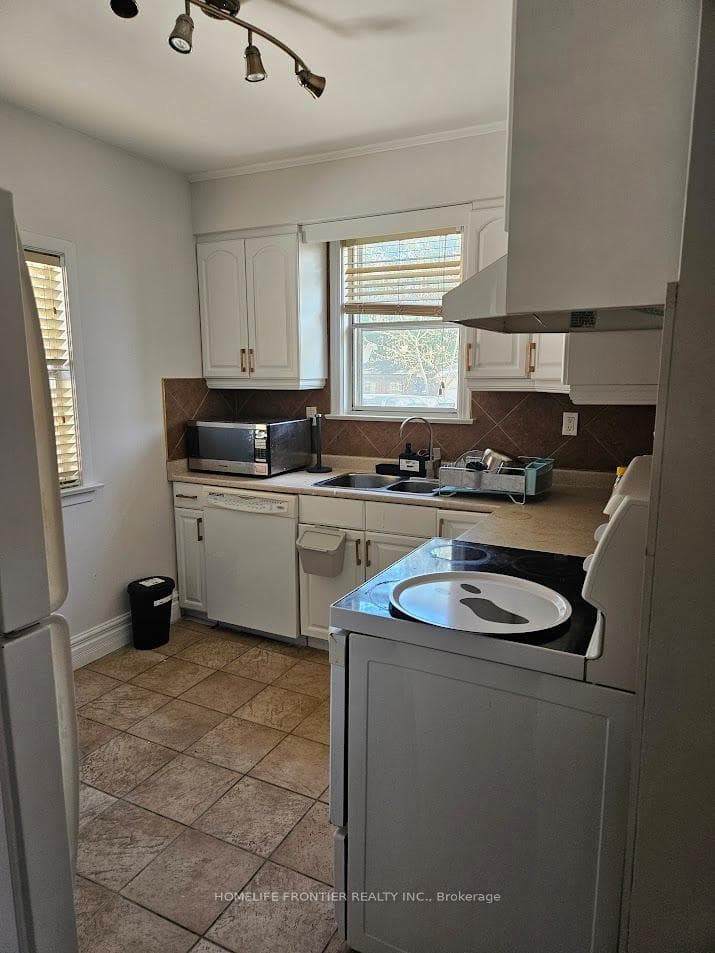205 Burnett Avenue photo 7