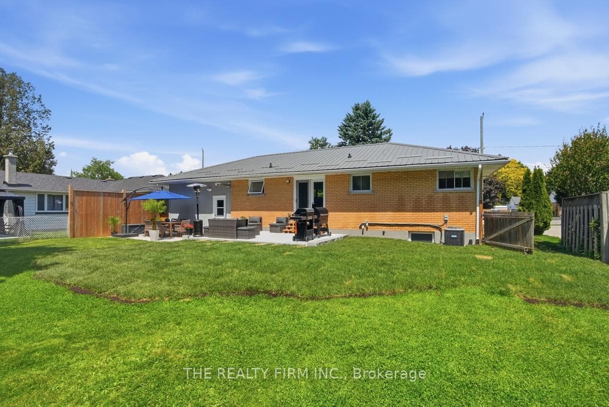 187 Byron Street photo 37