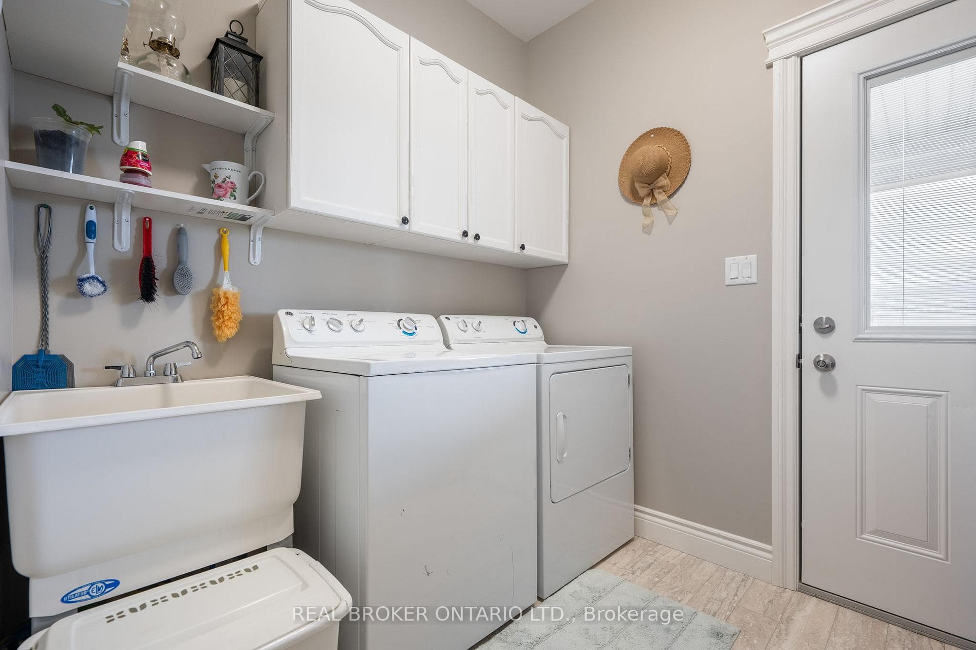 11721 Plank Road photo 17