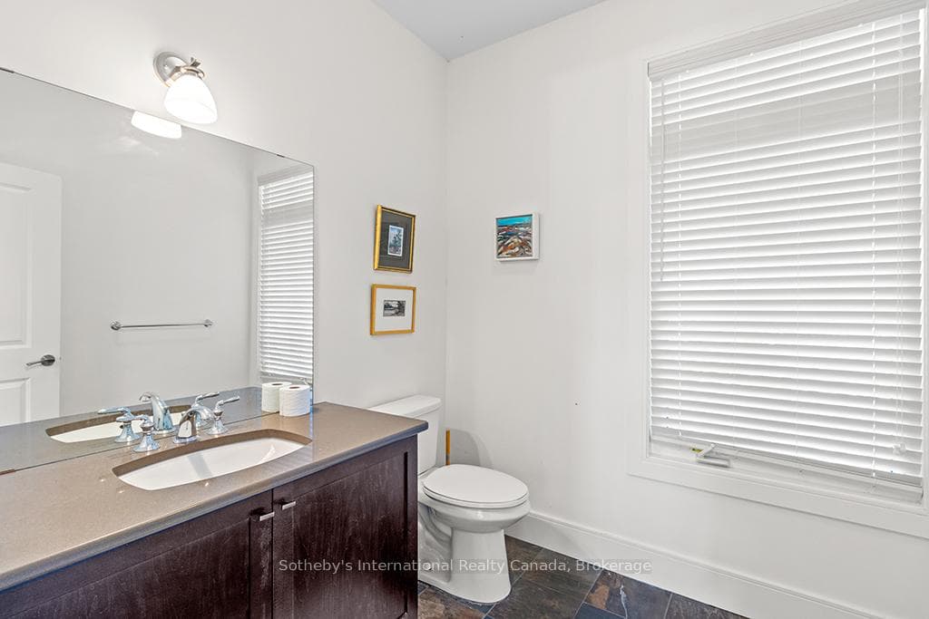 148 Snow Apple Crescent photo 23