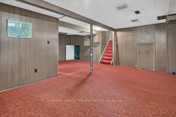 657 Viscount Road photo 34