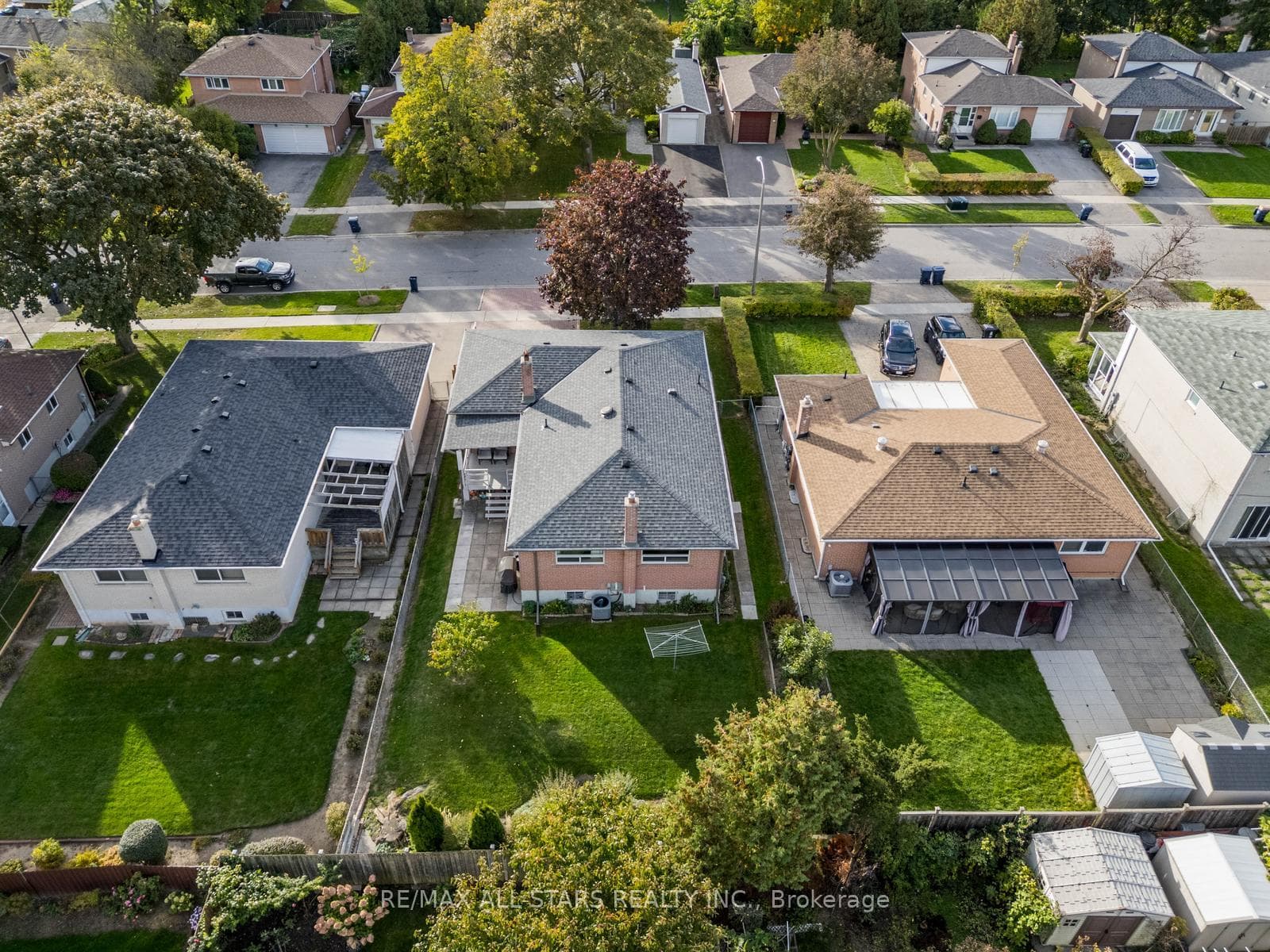 36 Midcroft Drive photo 44