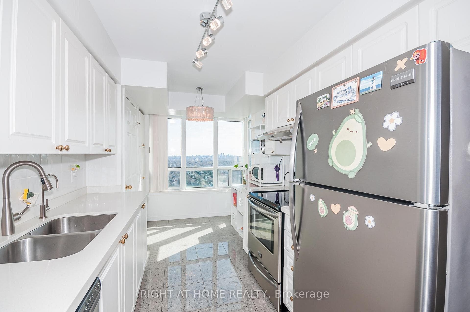33 Empress Avenue Unit 2703 photo 24