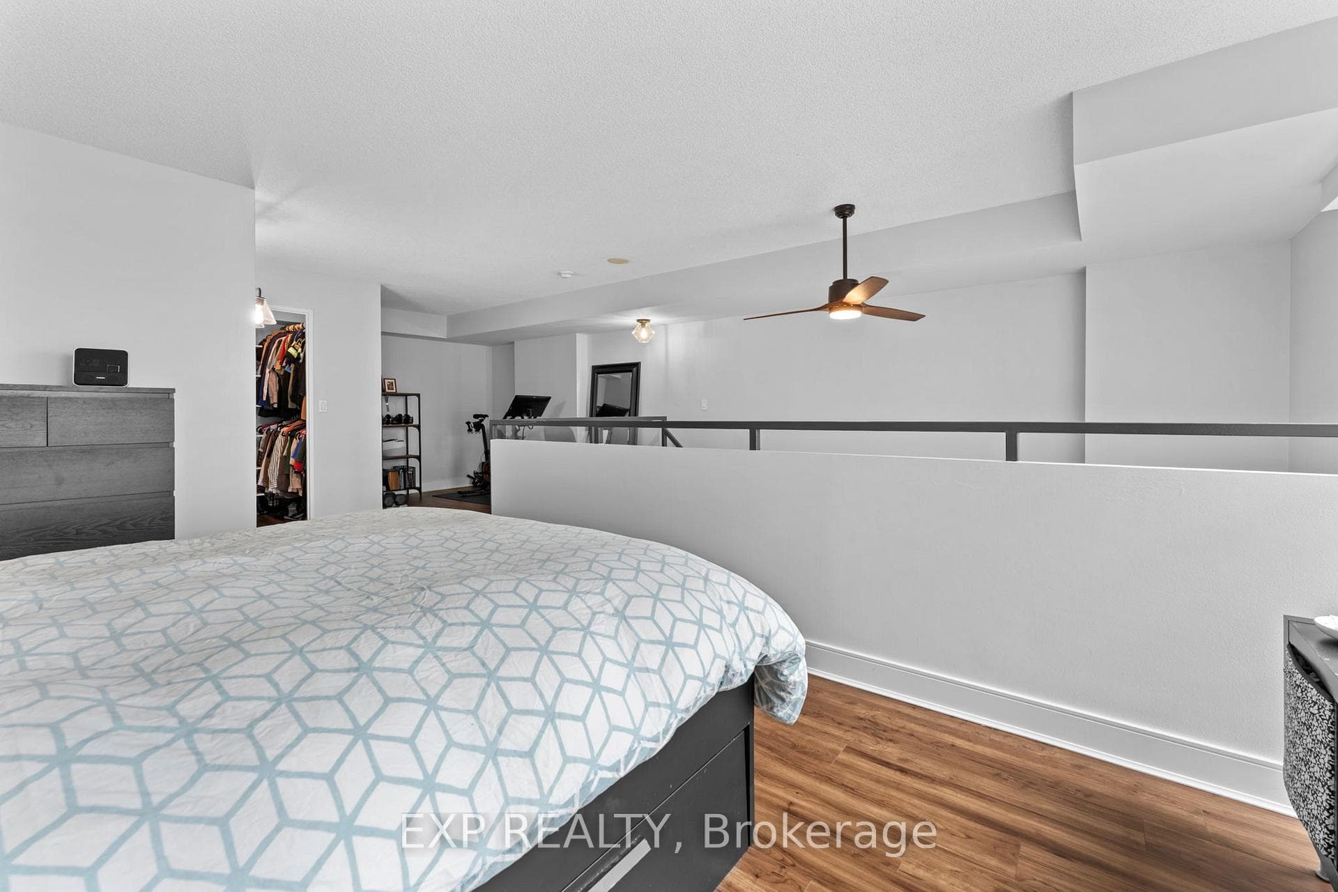 250 Manitoba Street Unit 637 photo 32