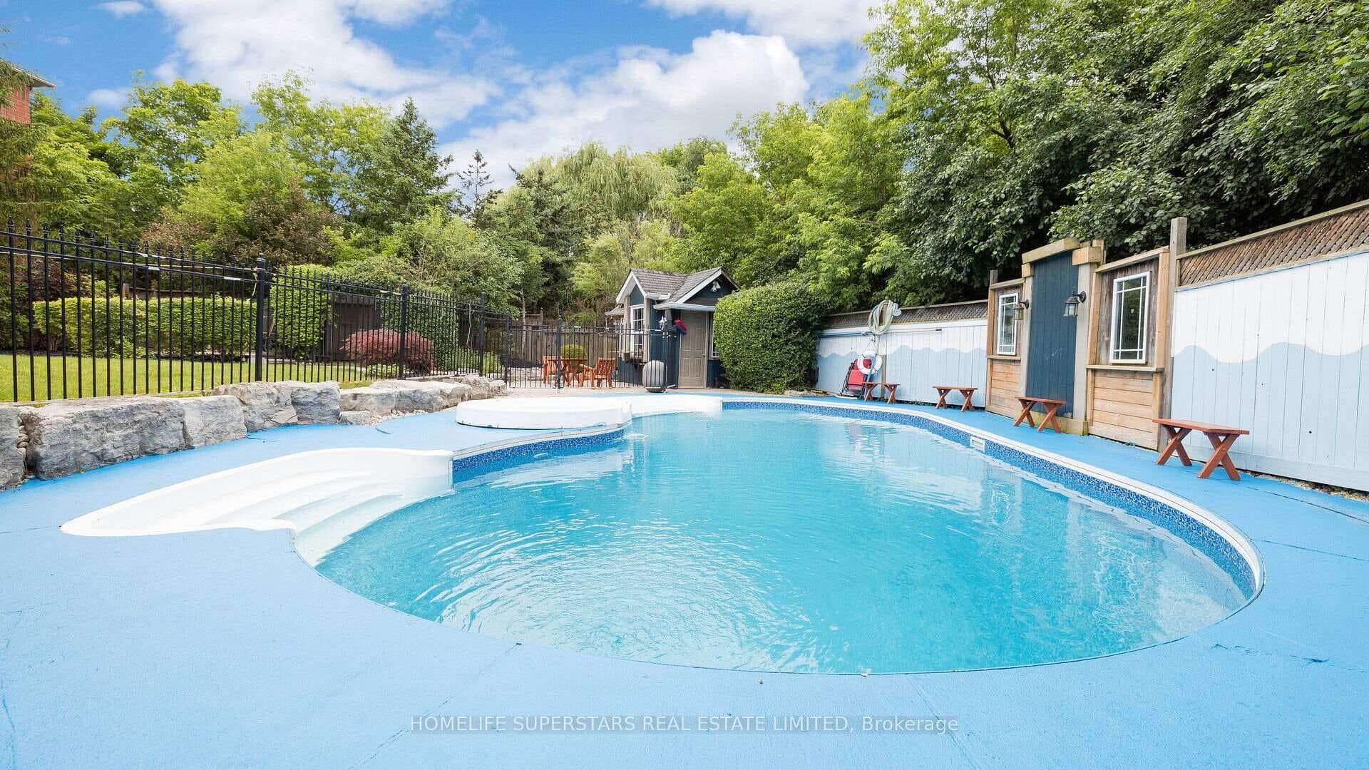 127 Whitwell Drive photo 38