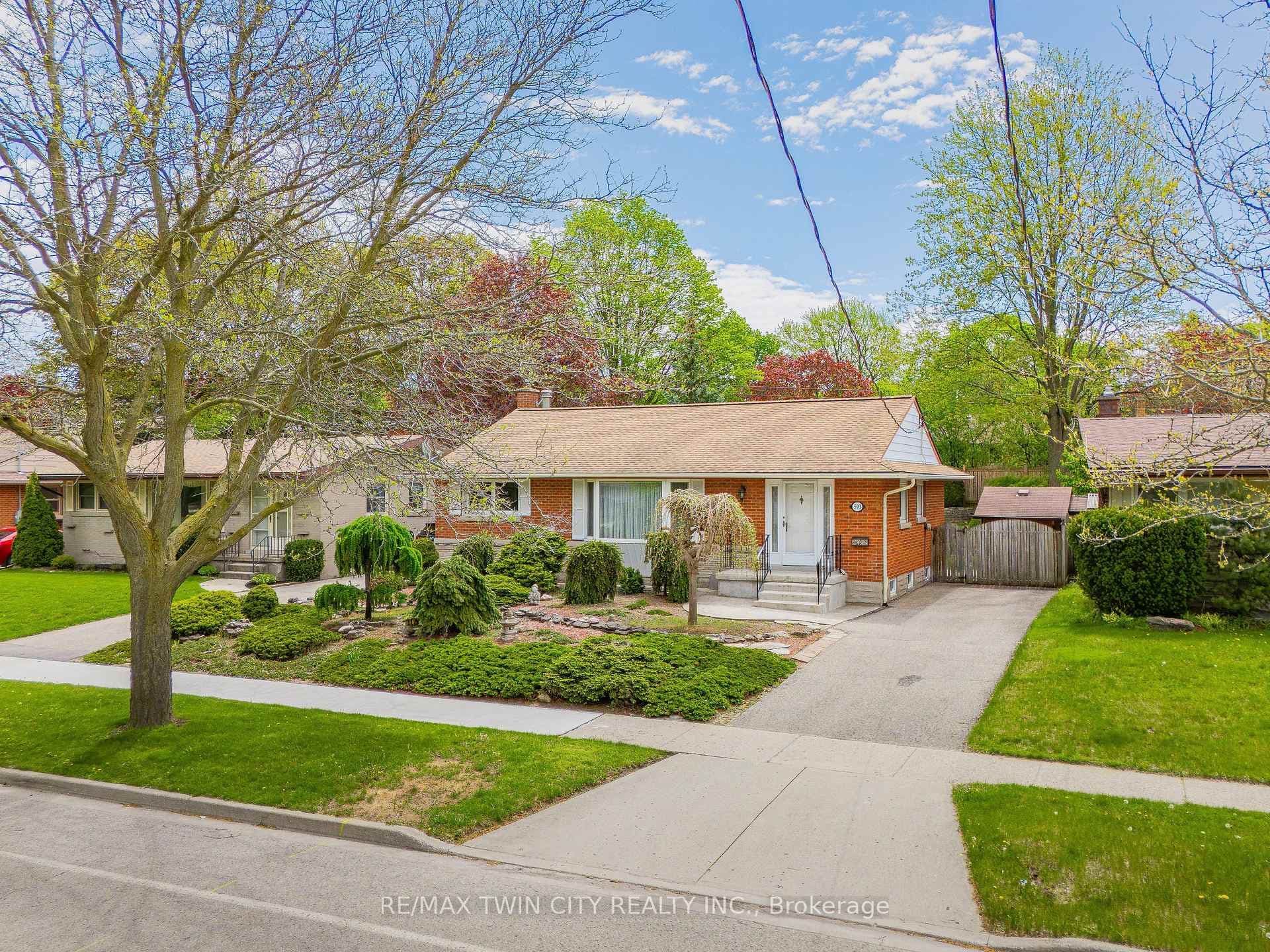 593 Krug Street photo 1