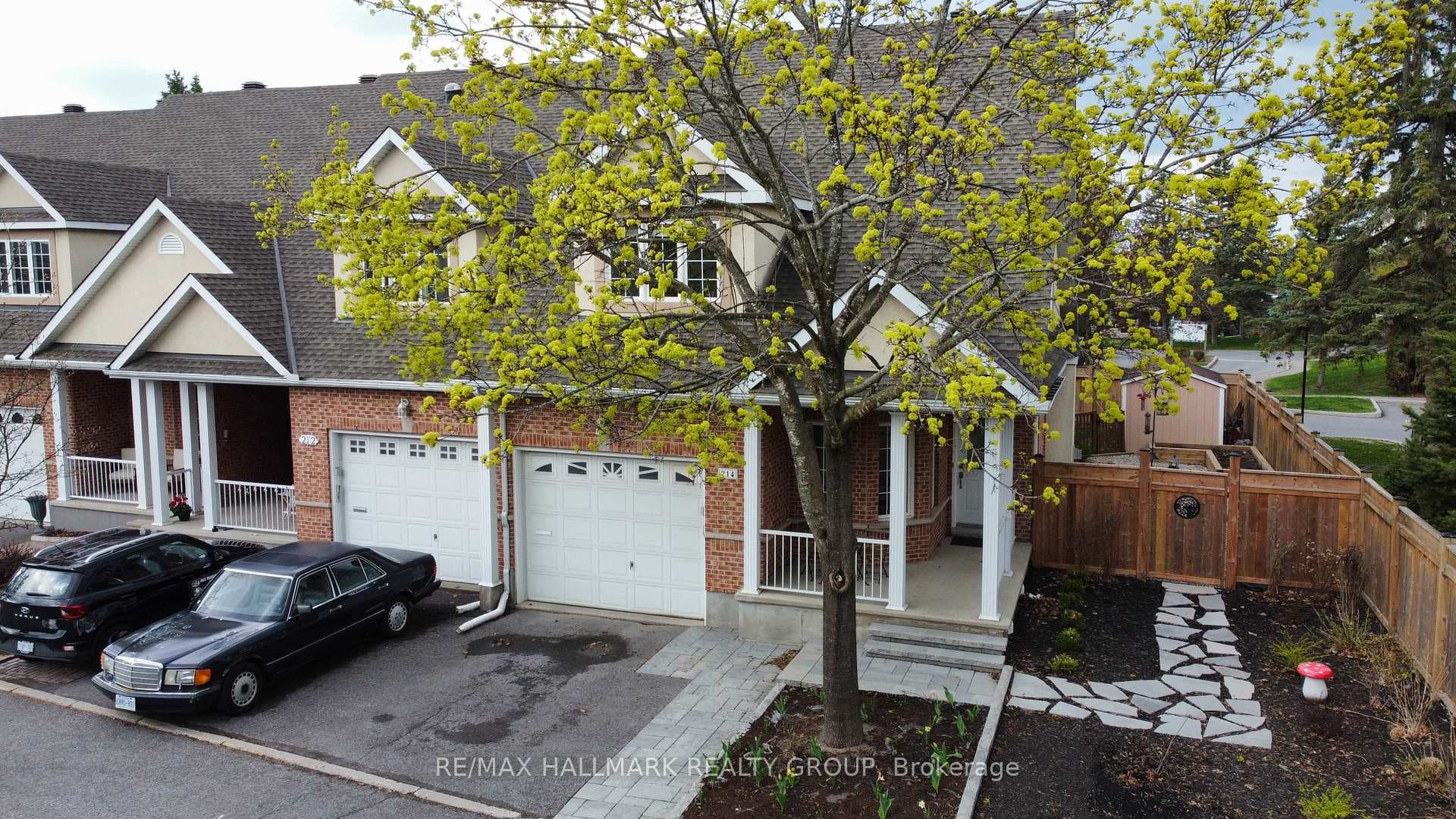 EXTERIOR | EV charger, fenced side & back yards