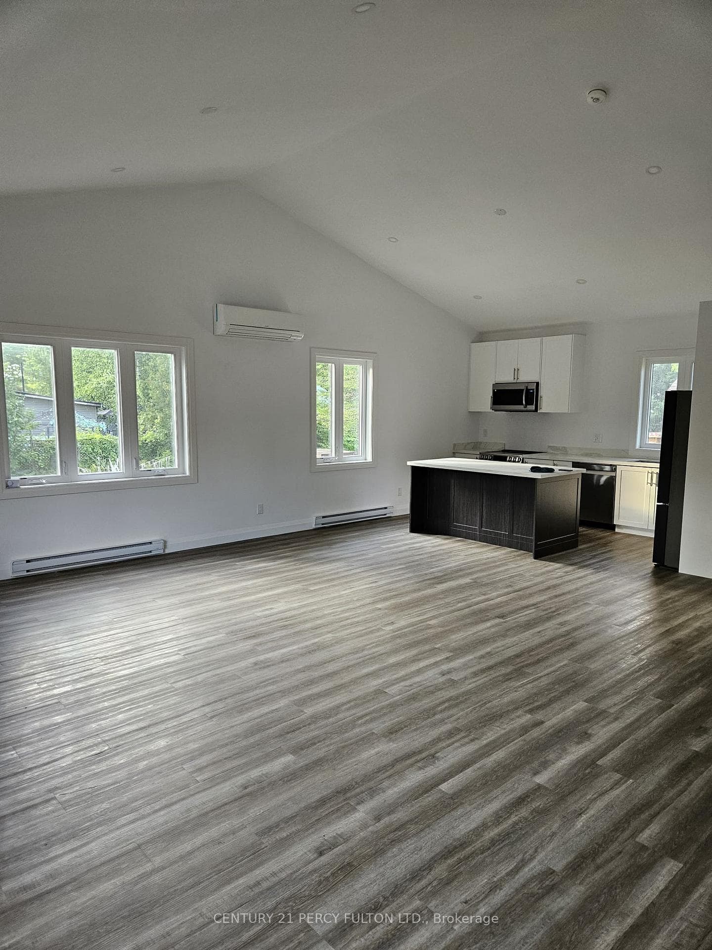 61 Glenwood Drive photo 16