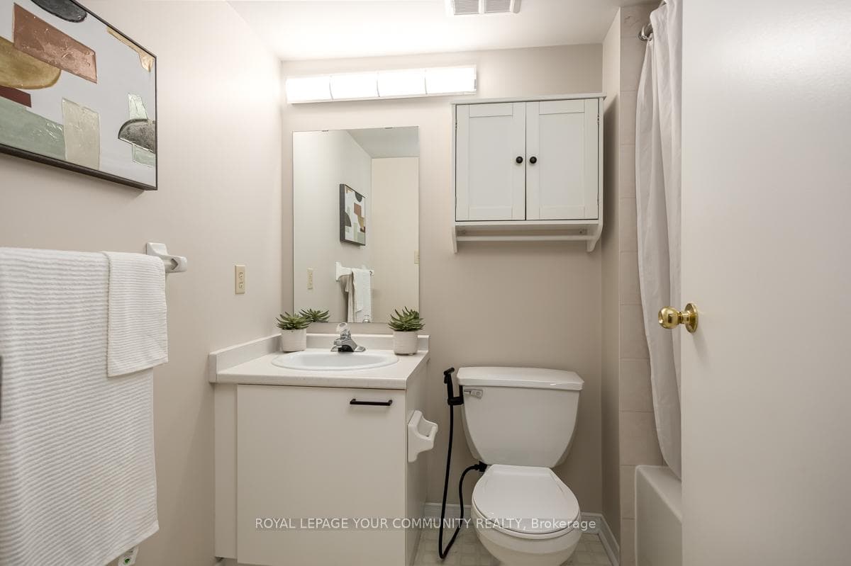 75 Weldrick Road Unit 807 photo 16