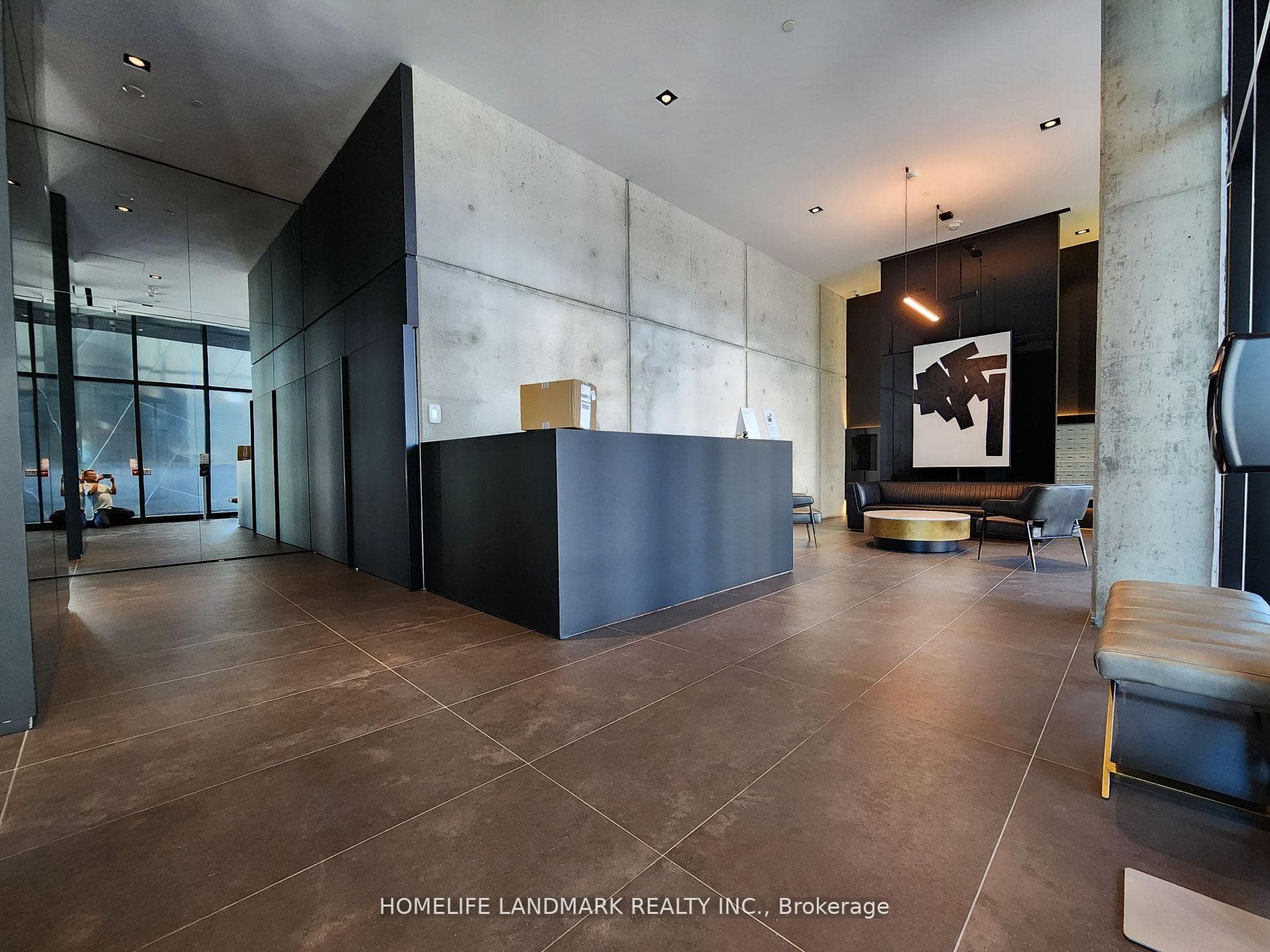 21 Lawren Harris Square Unit 1007 photo 4