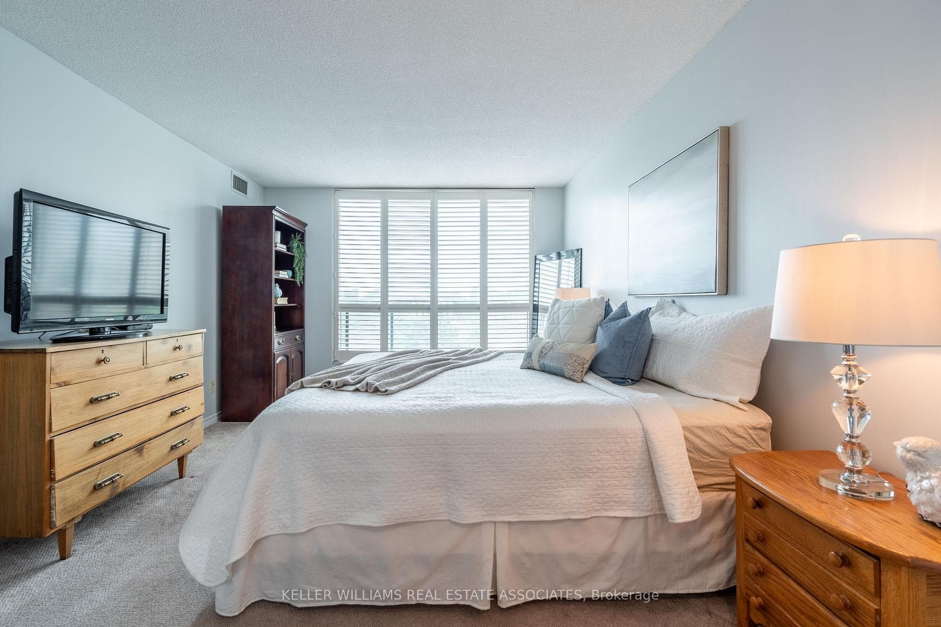 100 Millside Drive Unit 310 photo 16