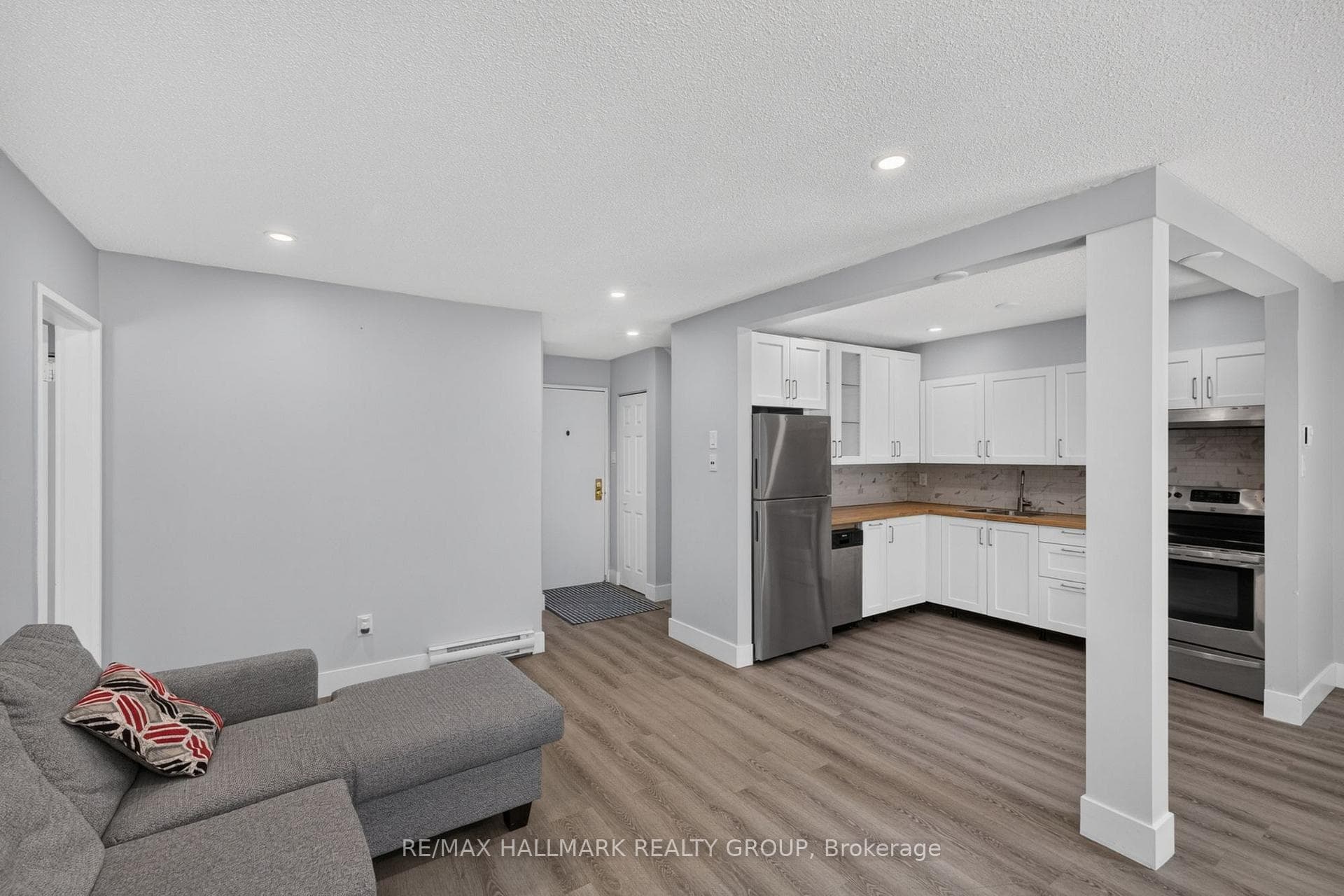 2080 Ogilvie Road Unit 9J photo 4