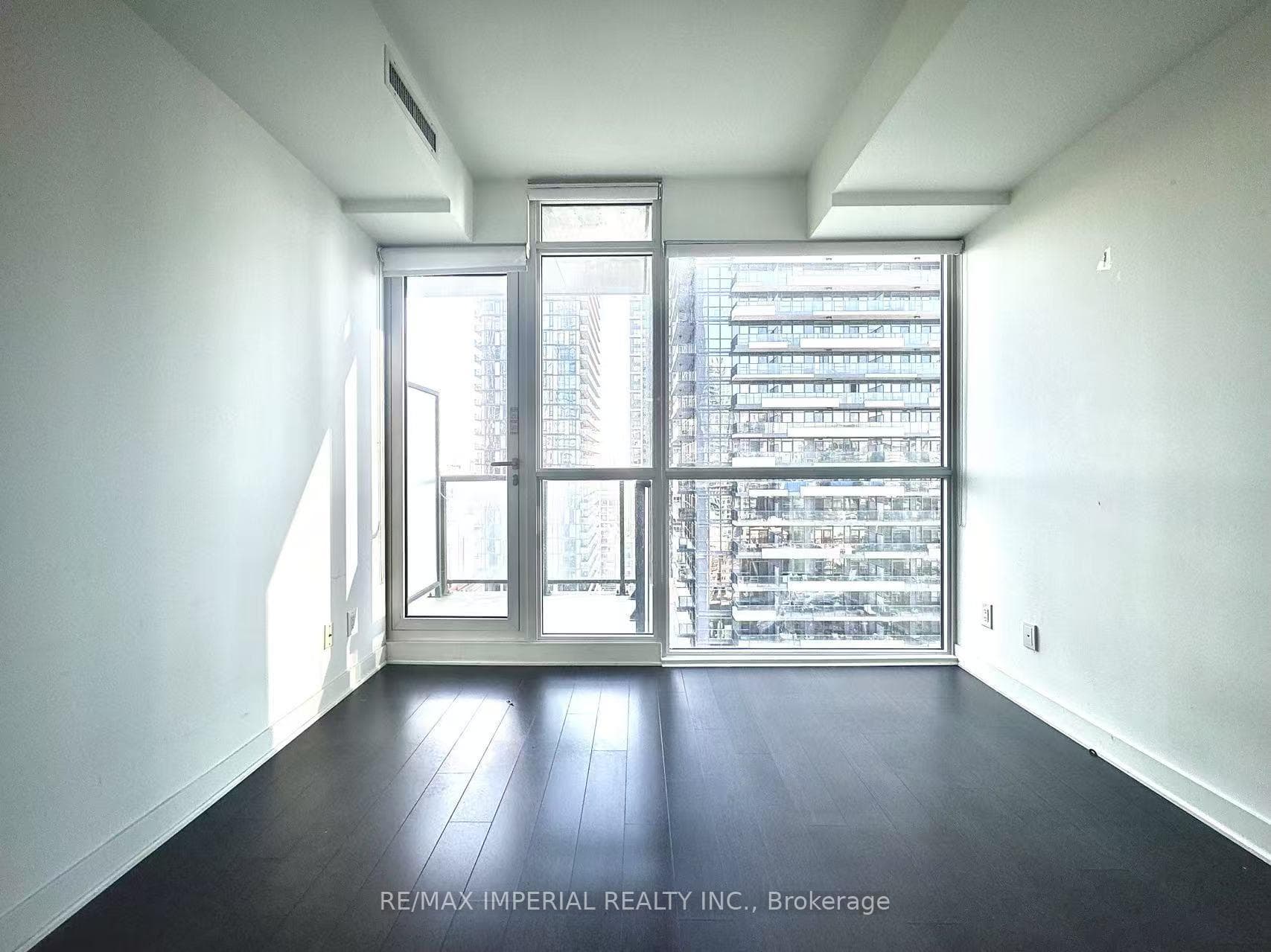 290 Adelaide Street Unit 2103 photo 5