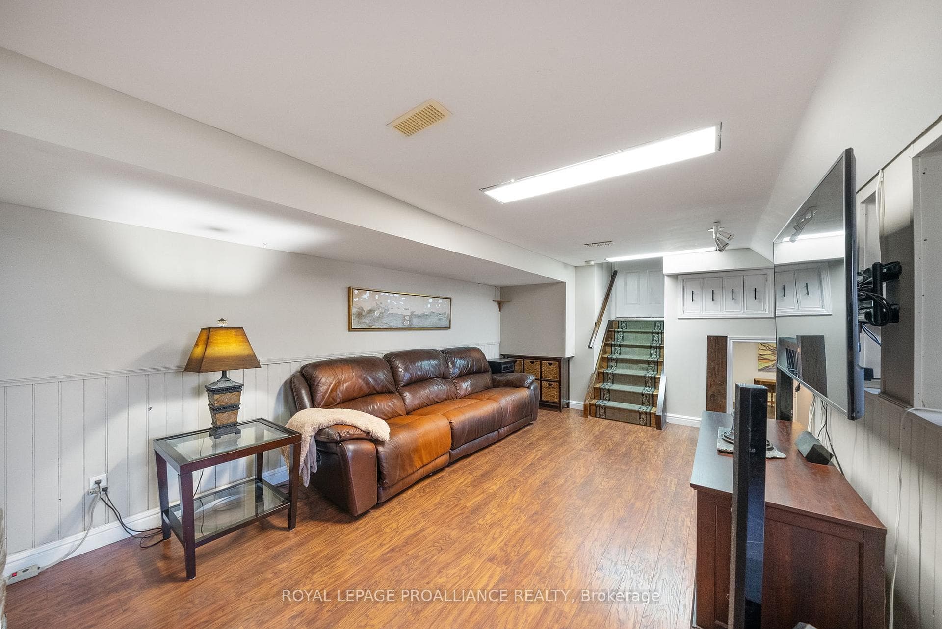 1688 Wallbridge Loyalist Road photo 26