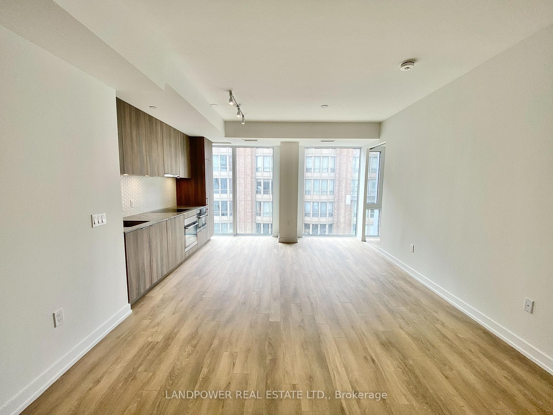 158 Front Street Unit 505 photo 5