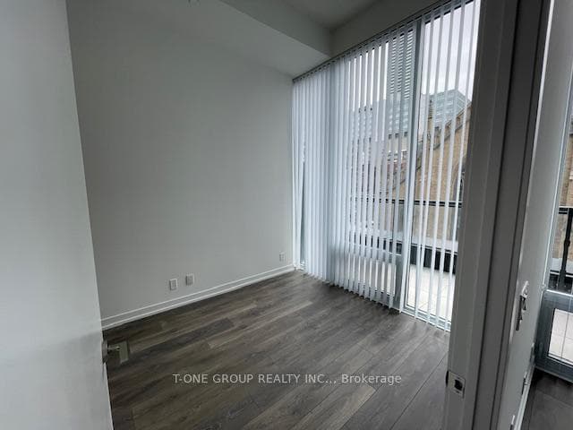 60 Shuter Street Unit 501 photo 4