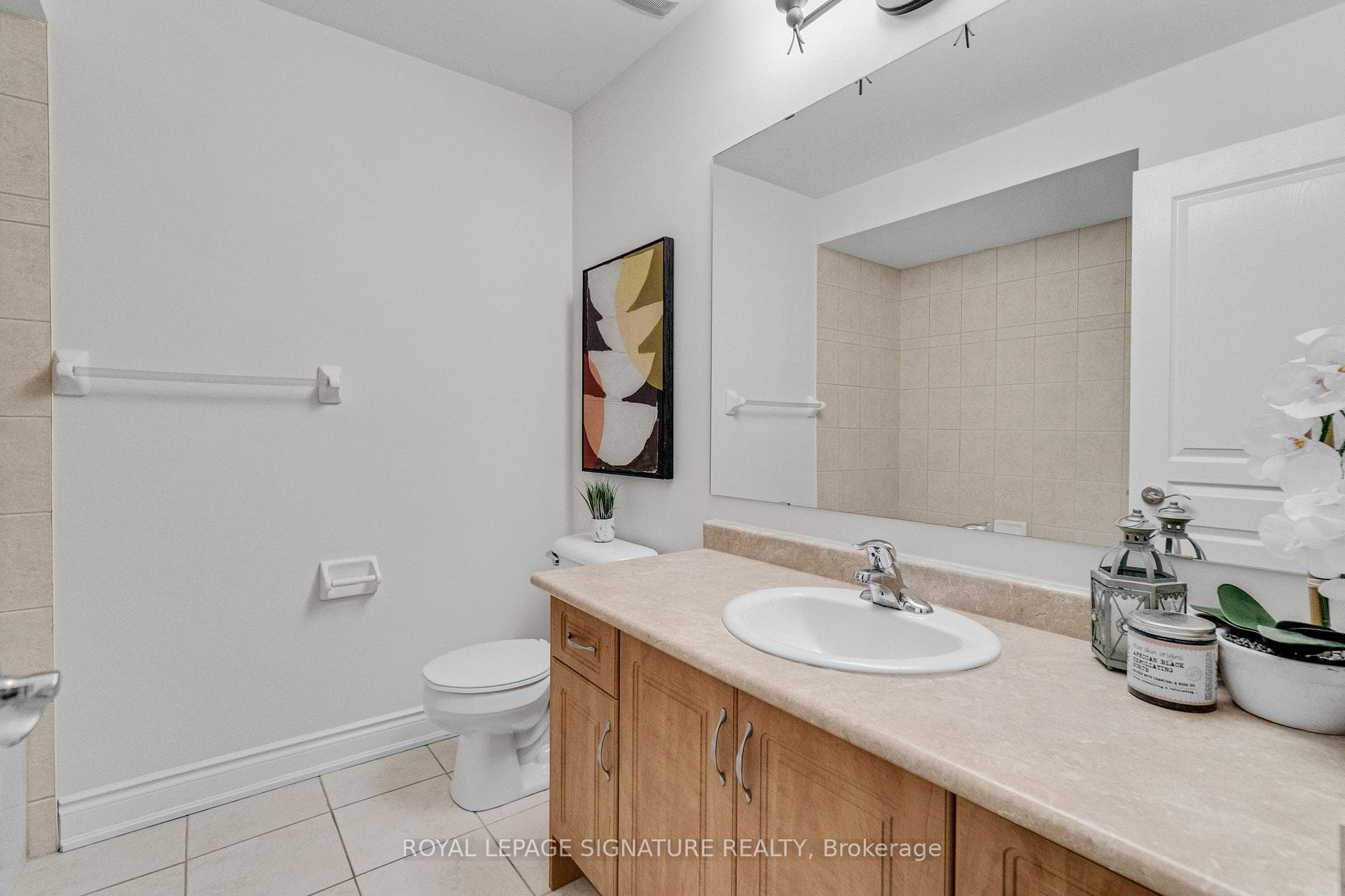 9 Streight Lane photo 22